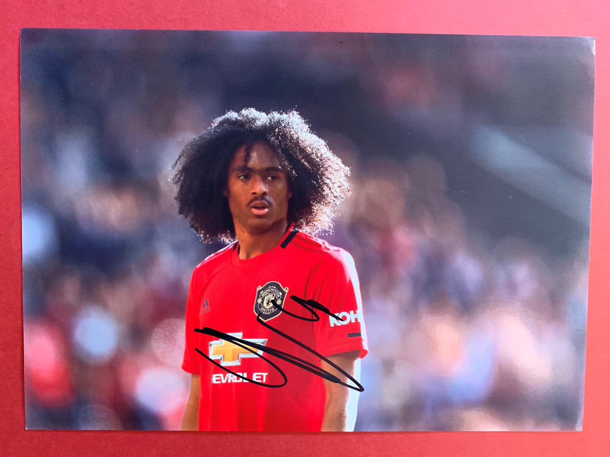 MANCHESTER UNITED - TAHITH CHONG - SIGNERT BILDE MED EKTEHETSBEVIS/COA
