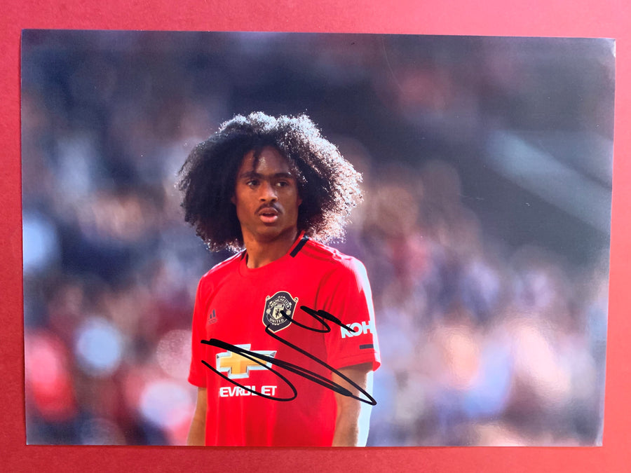MANCHESTER UNITED - TAHITH CHONG - SIGNERT BILDE MED EKTEHETSBEVIS/COA