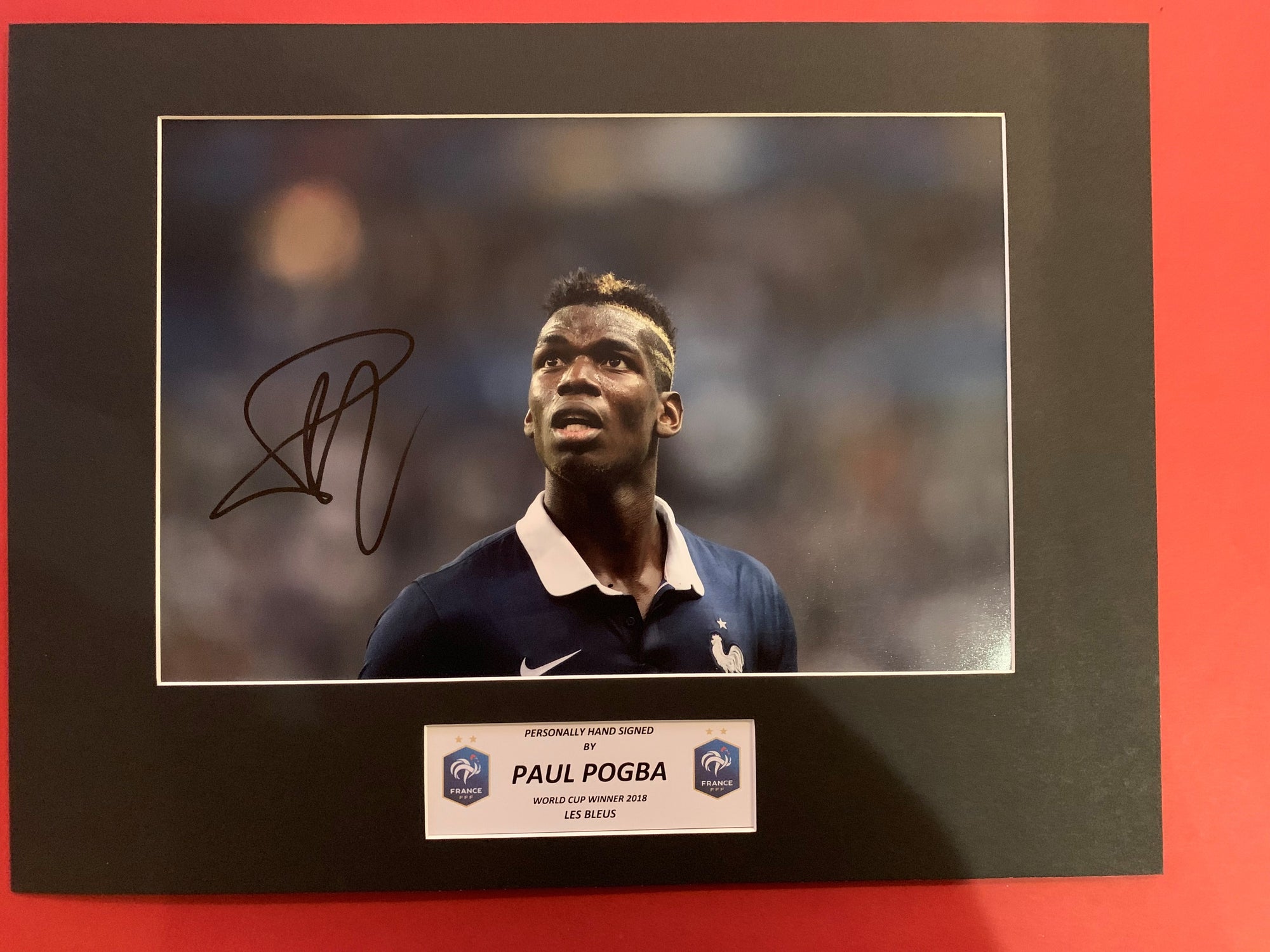 FRANKRIKE - PAUL POGBA - SIGNERT BILDE MED EKTEHETSBEVIS/COA