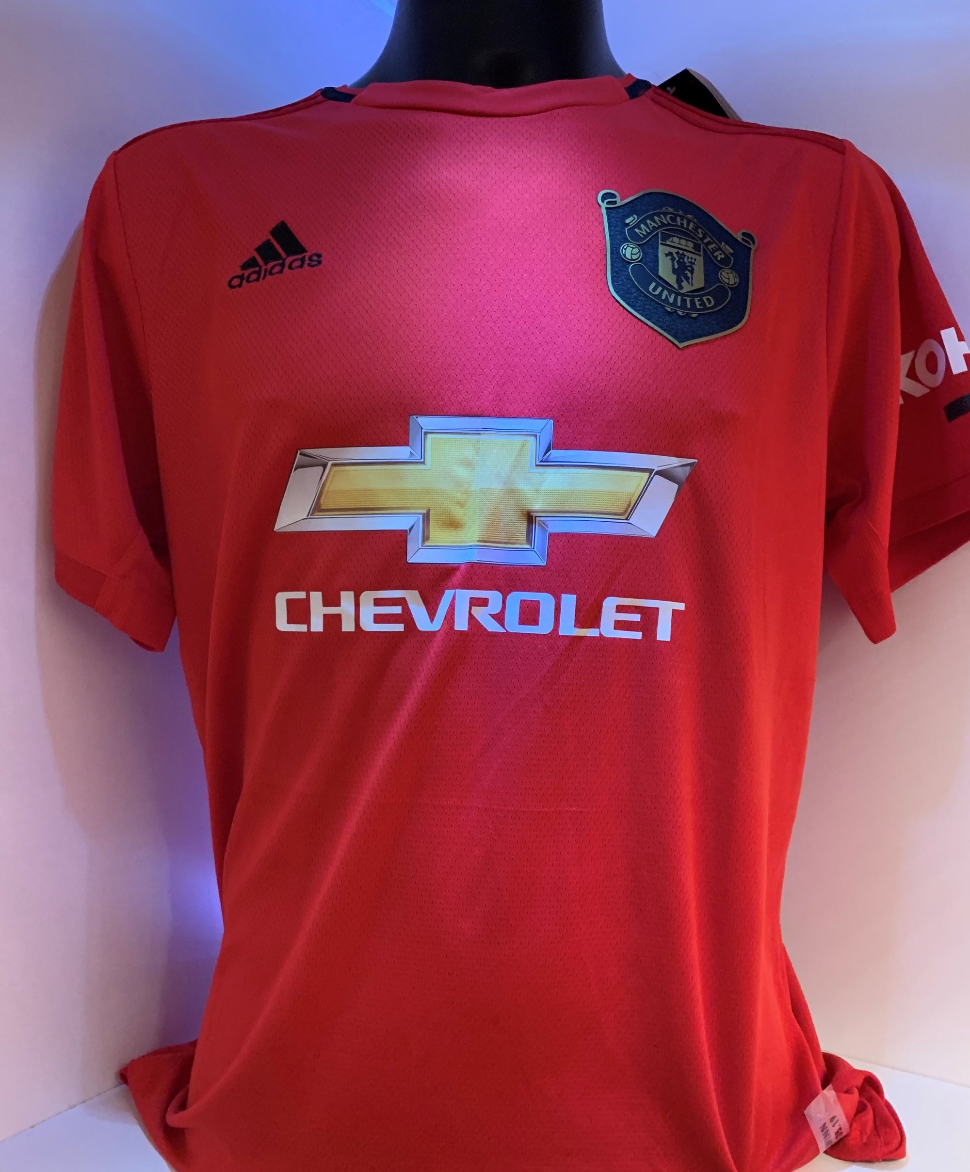 AARON WAN-BISSAKA - SIGNERT DRAKT MED EKTEHETSBEVIS/COA