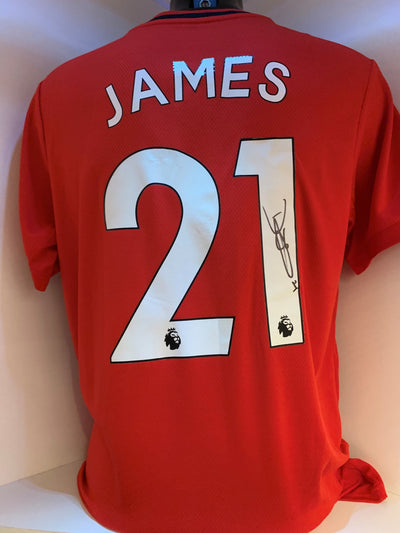 DANIEL JAMES - SIGNERT DRAKT MED EKTEHETSBEVIS/COA