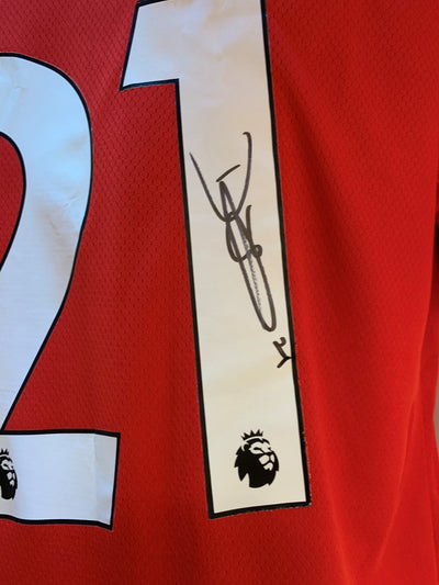 DANIEL JAMES - SIGNERT DRAKT MED EKTEHETSBEVIS/COA