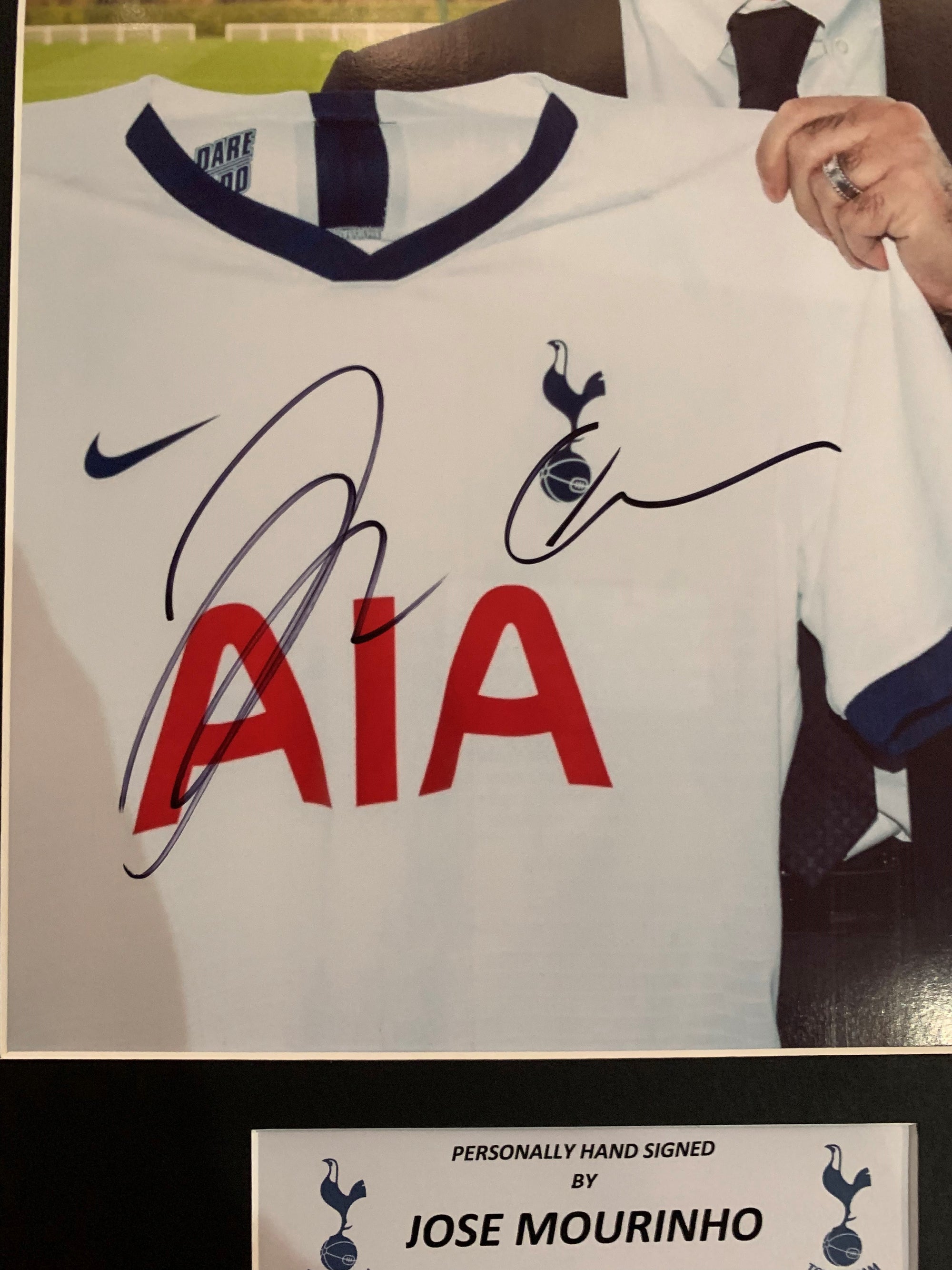 JOSE MOURIHHO - SIGNERT BILDE MED EKTEHETSBEVIS/COA