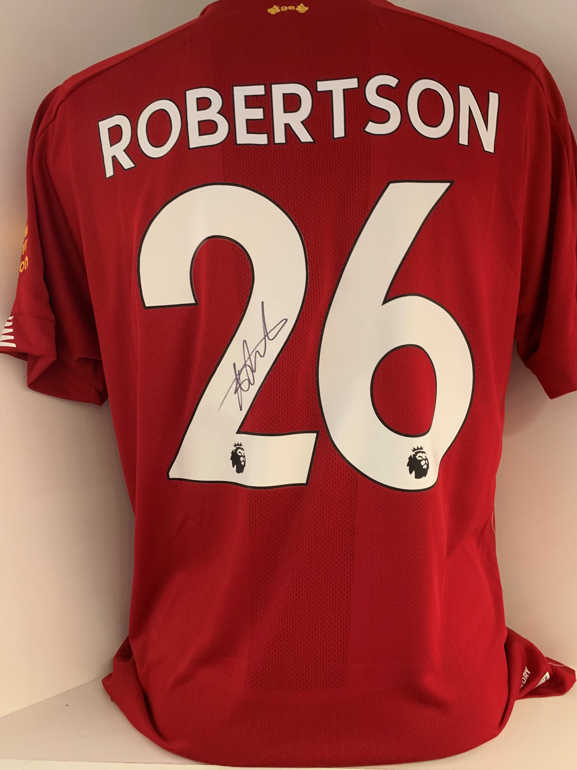 ANDREW ROBERTSON - SIGNERT DRAKT MED EKTEHETSBEVIS/COA