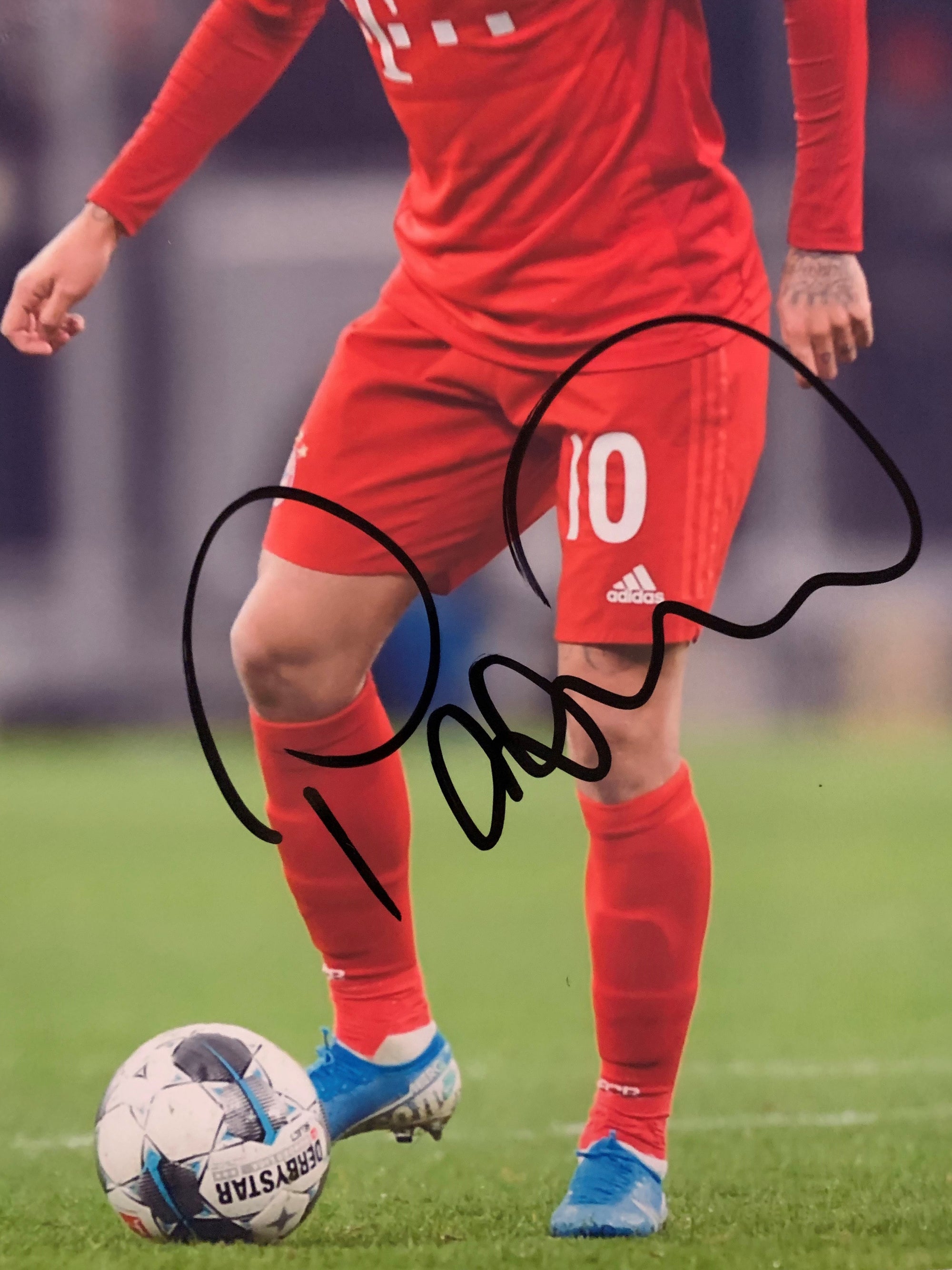 BAYERN MUNCHEN - PHILIPPE COUTINHO - SIGNERT BILDE MED EKTEHETSBEVIS/COA