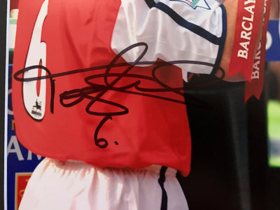 TONY ADAMS - SIGNERT BILDE MED EKTEHETSBEVIS/COA