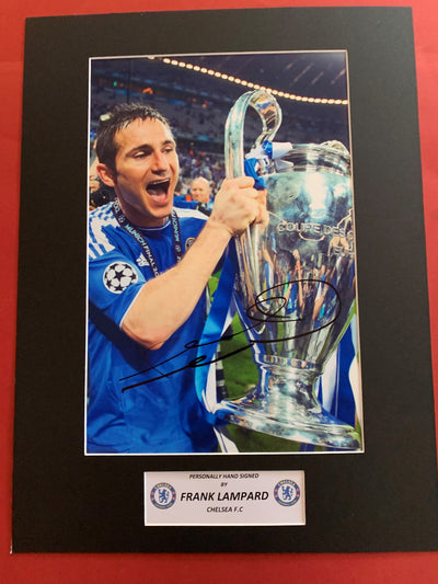 FRANK LAMPARD - SIGNERT BILDE MED EKTEHETSBEVIS/COA