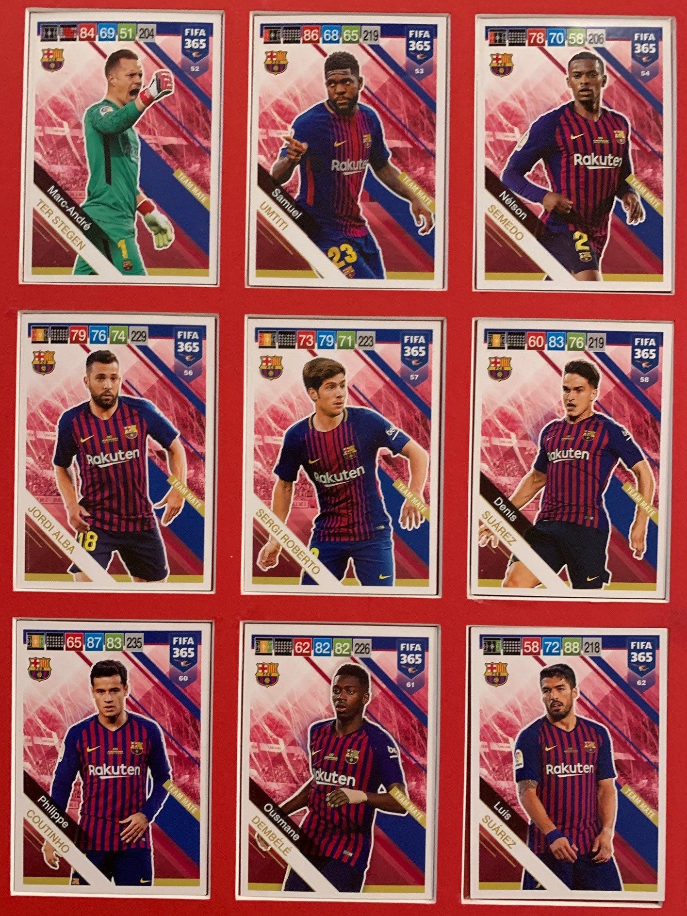 000. FC BARCELONA KOMPLETT SETT MED TEAM MATES + 3 GULLKORT FRA FIFA 2019