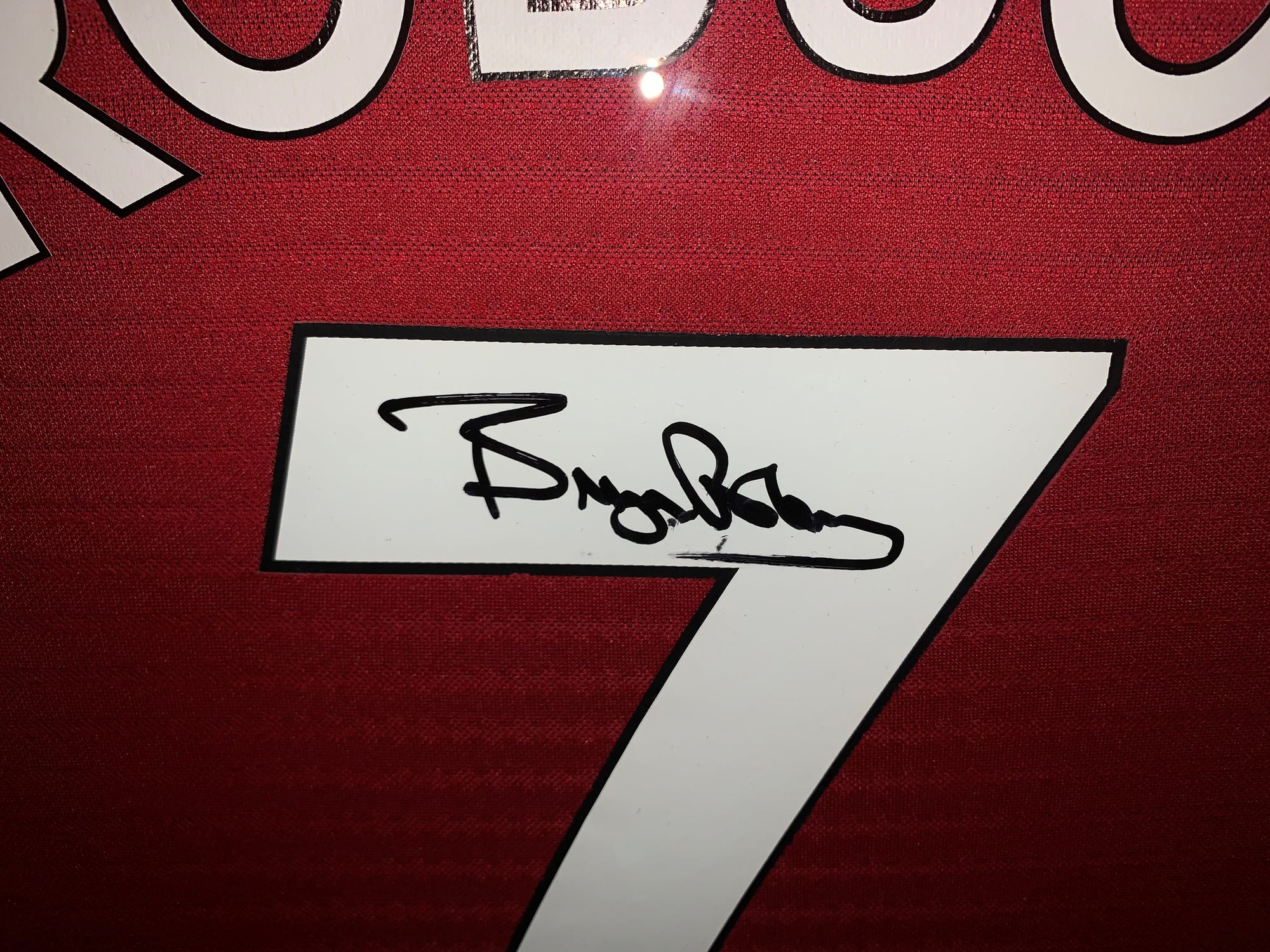 BRYAN ROBSON - FERDIG INNRAMMET OG SIGNERT DRAKT MED EKTEHETSBEVIS/COA