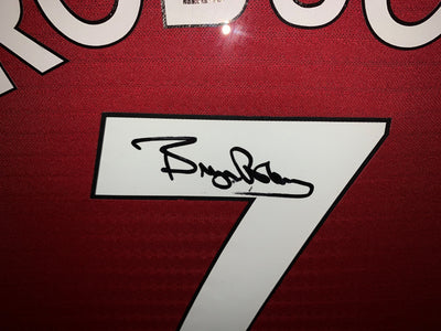 BRYAN ROBSON - FERDIG INNRAMMET OG SIGNERT DRAKT MED EKTEHETSBEVIS/COA