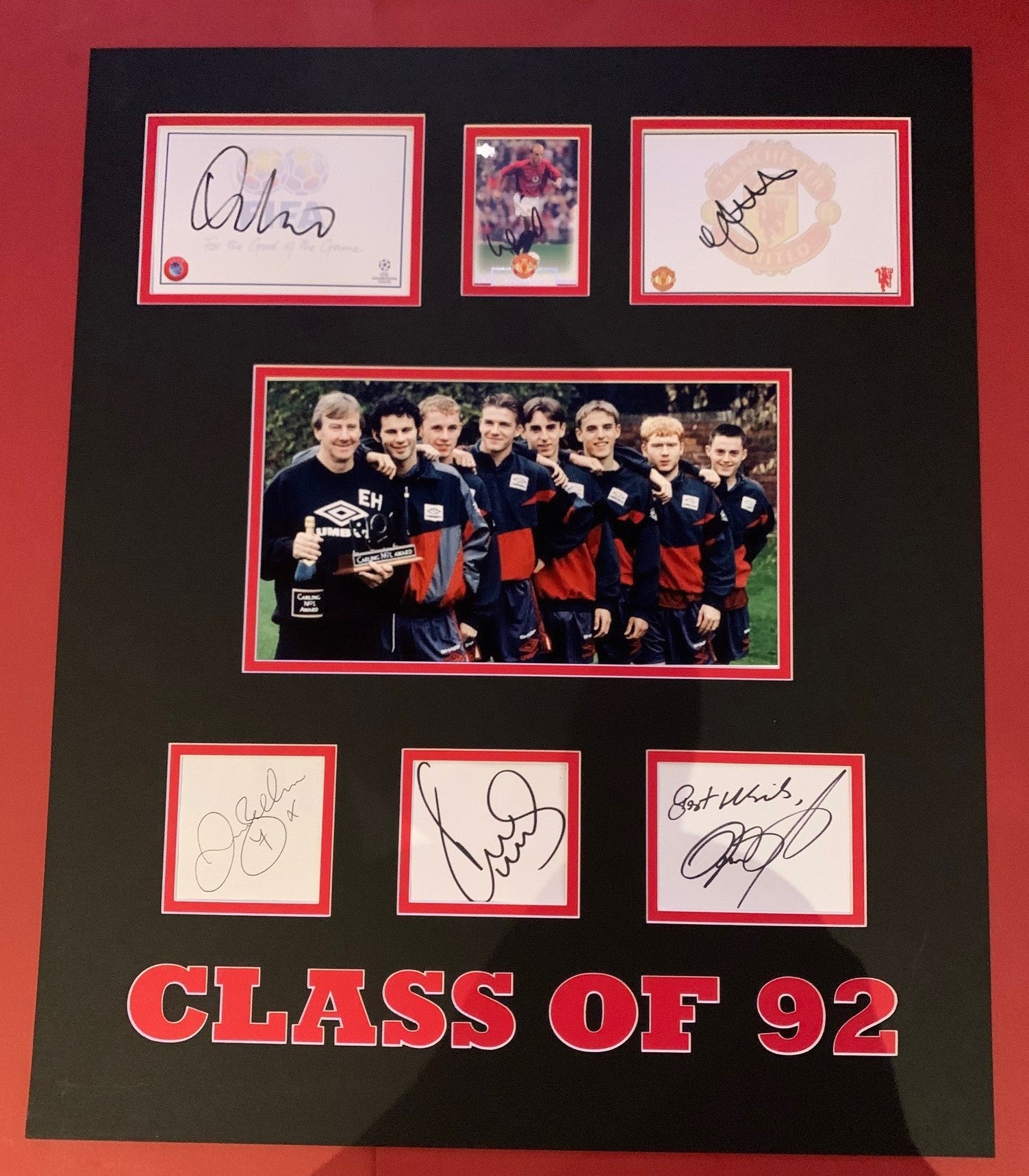 CLASS OF 92 - MULTISIGNERT MONTASJE MED EKTEHETSBEVIS/COA