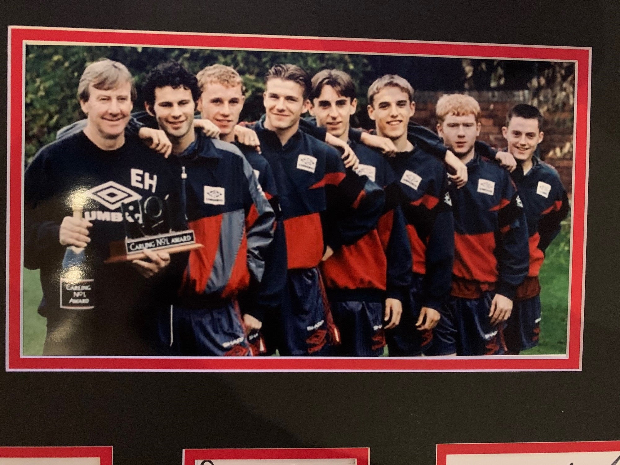 CLASS OF 92 - MULTISIGNERT MONTASJE MED EKTEHETSBEVIS/COA