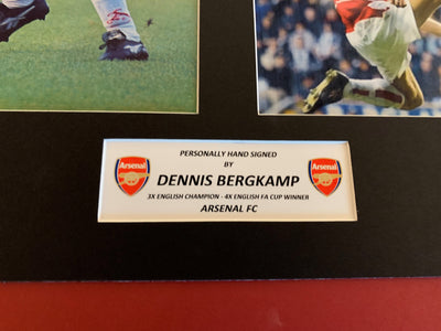 DENNIS BERGKAMP - SIGNERT BILDE MED EKTEHETSBEVIS/COA