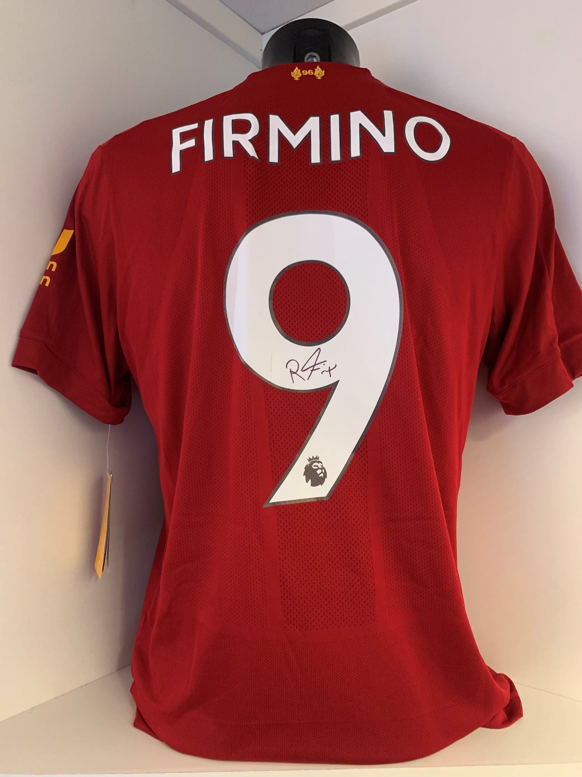 ROBERTO FIRMINO - SIGNERT DRAKT MED EKTEHETSBEVIS/COA