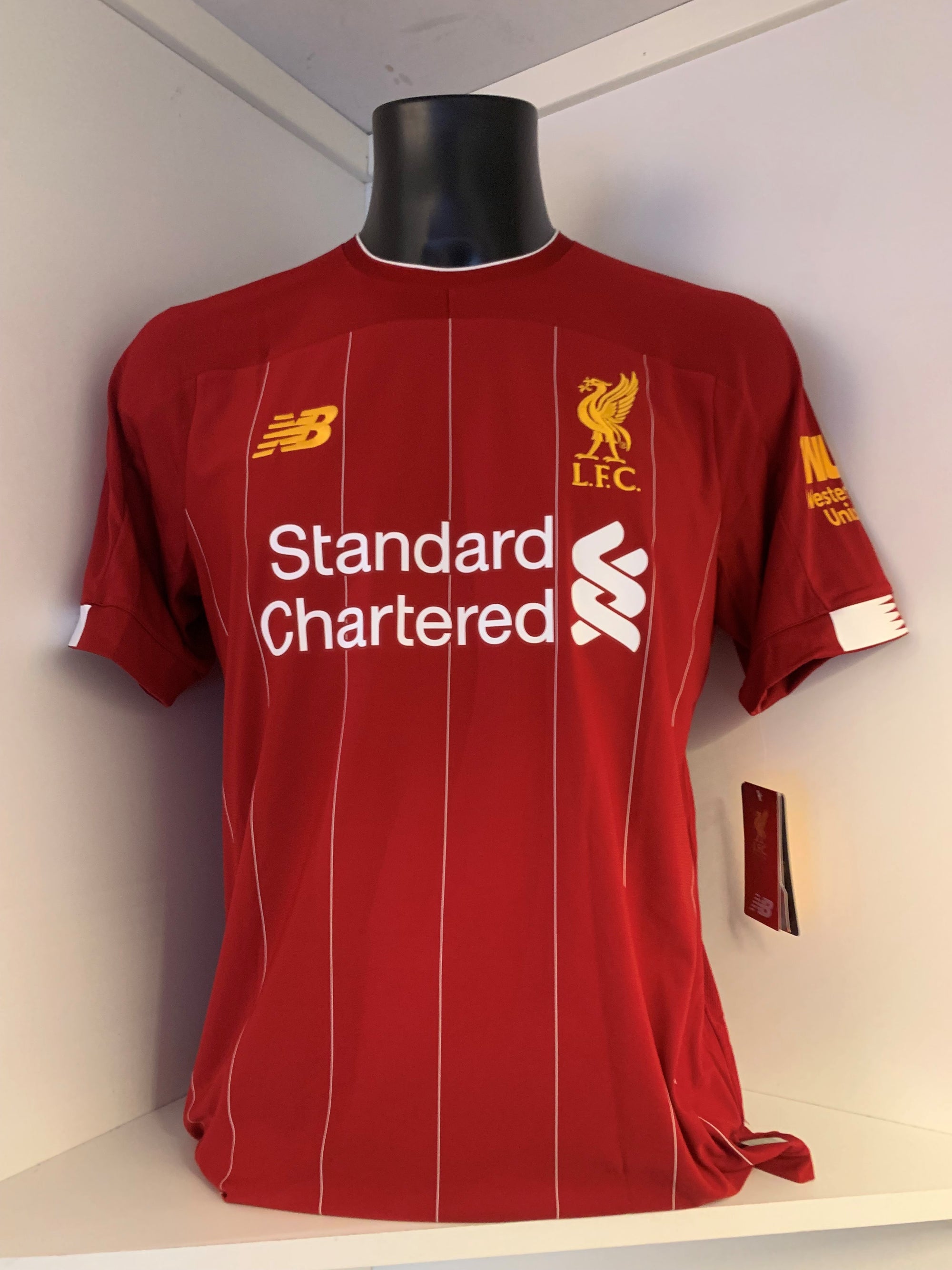 ROBERTO FIRMINO - SIGNERT DRAKT MED EKTEHETSBEVIS/COA