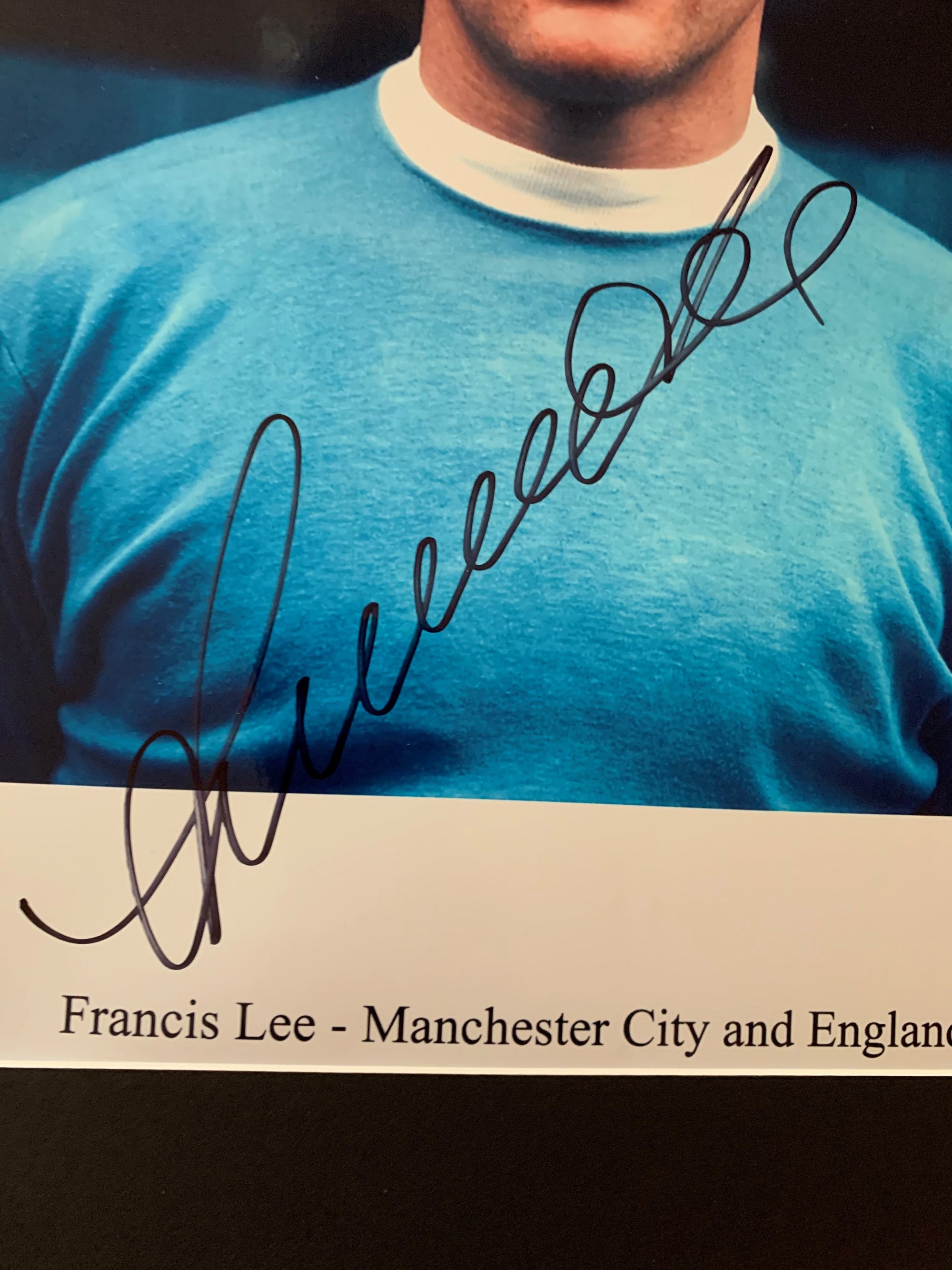 MANCHESTER CITY - FRANCIS LEE - SIGNERT BILDE MED EKTEHETSBEVIS/COA