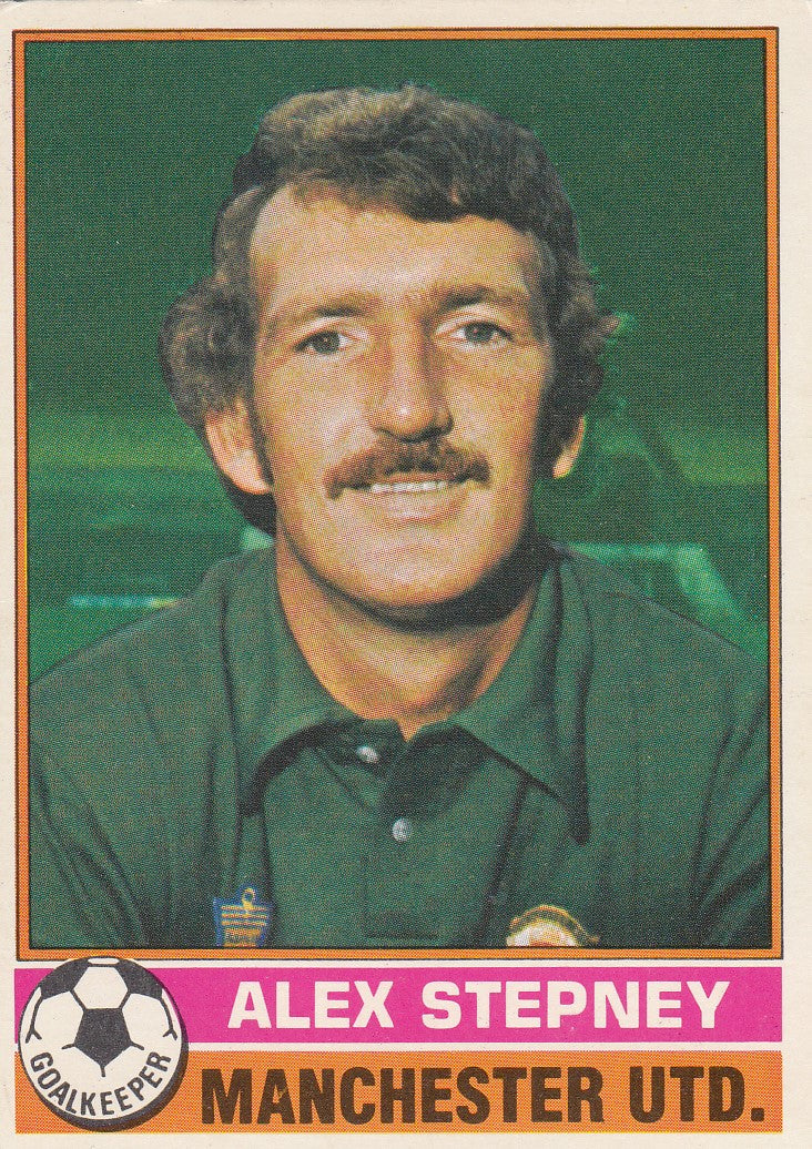 302. Alex Stepney - Manchester United