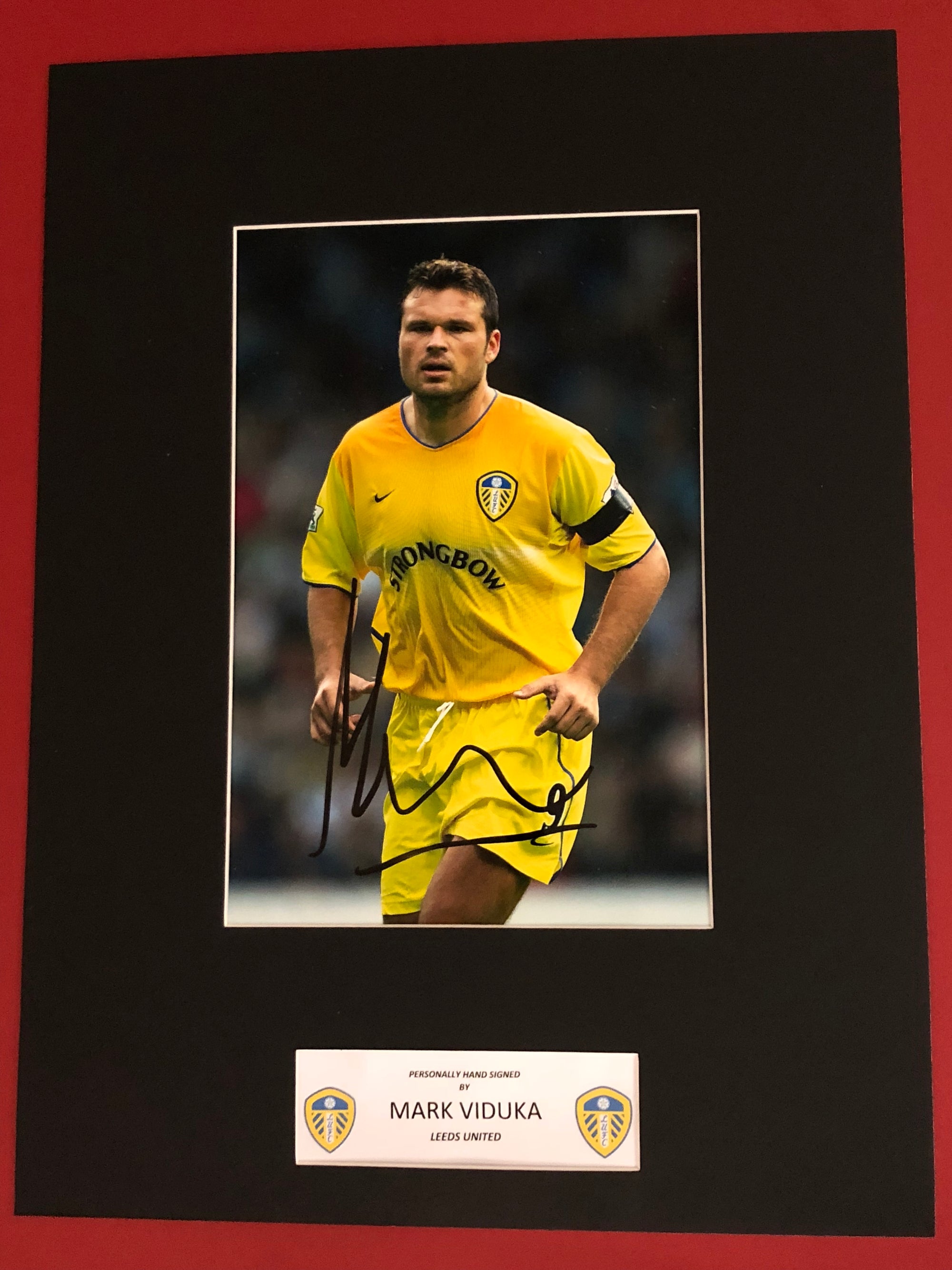 MARK VIDUKA - SIGNERT BILDE MED EKTEHETSBEVIS/COA