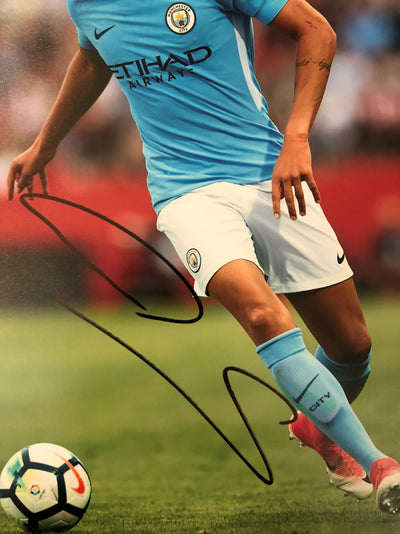 LEROY SANE - SIGNERT BILDE MED EKTEHETSBEVIS/COA