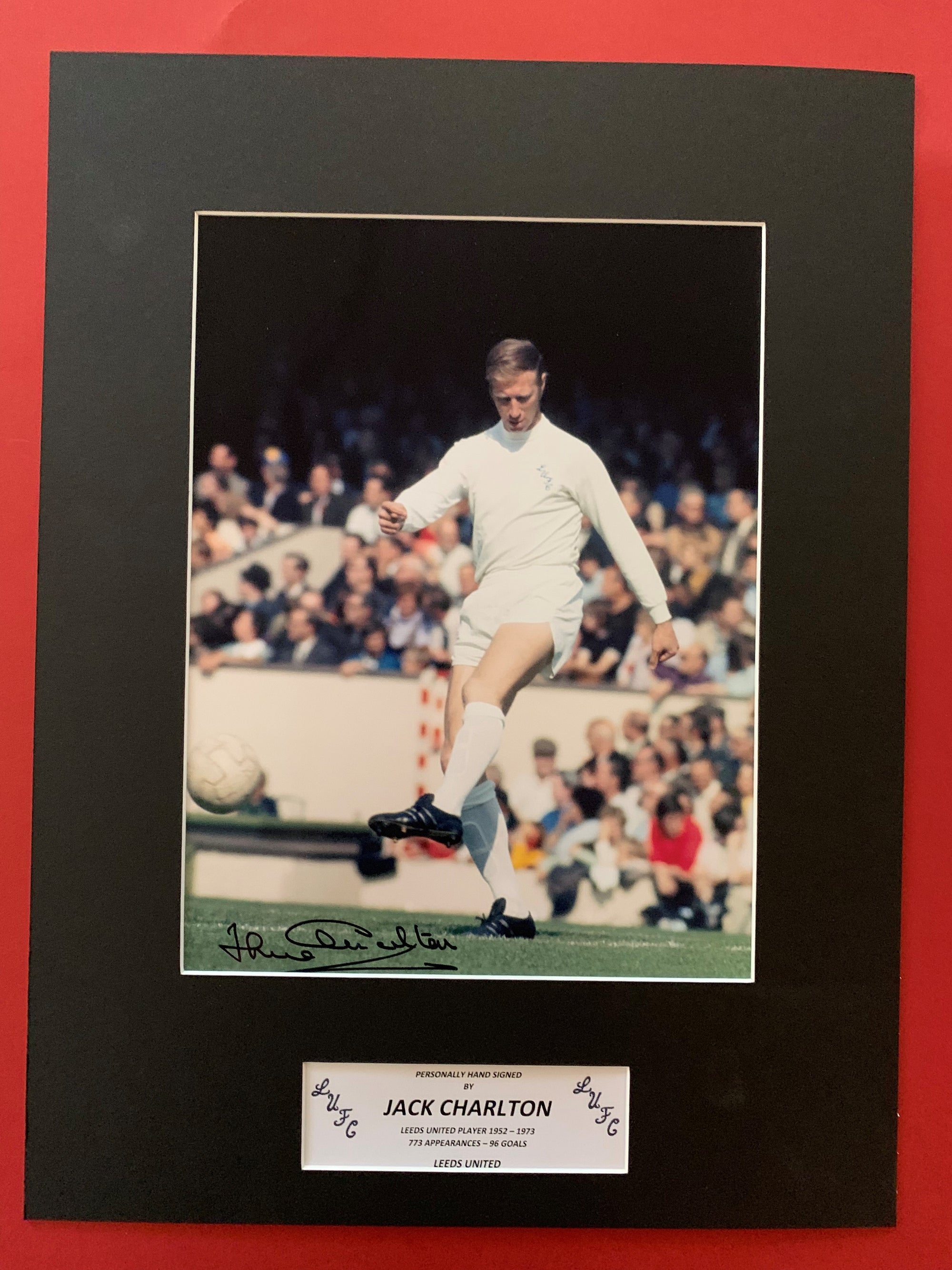 JACK CHARLTON - SIGNERT BILDE MED EKTEHETSBEVIS/COA