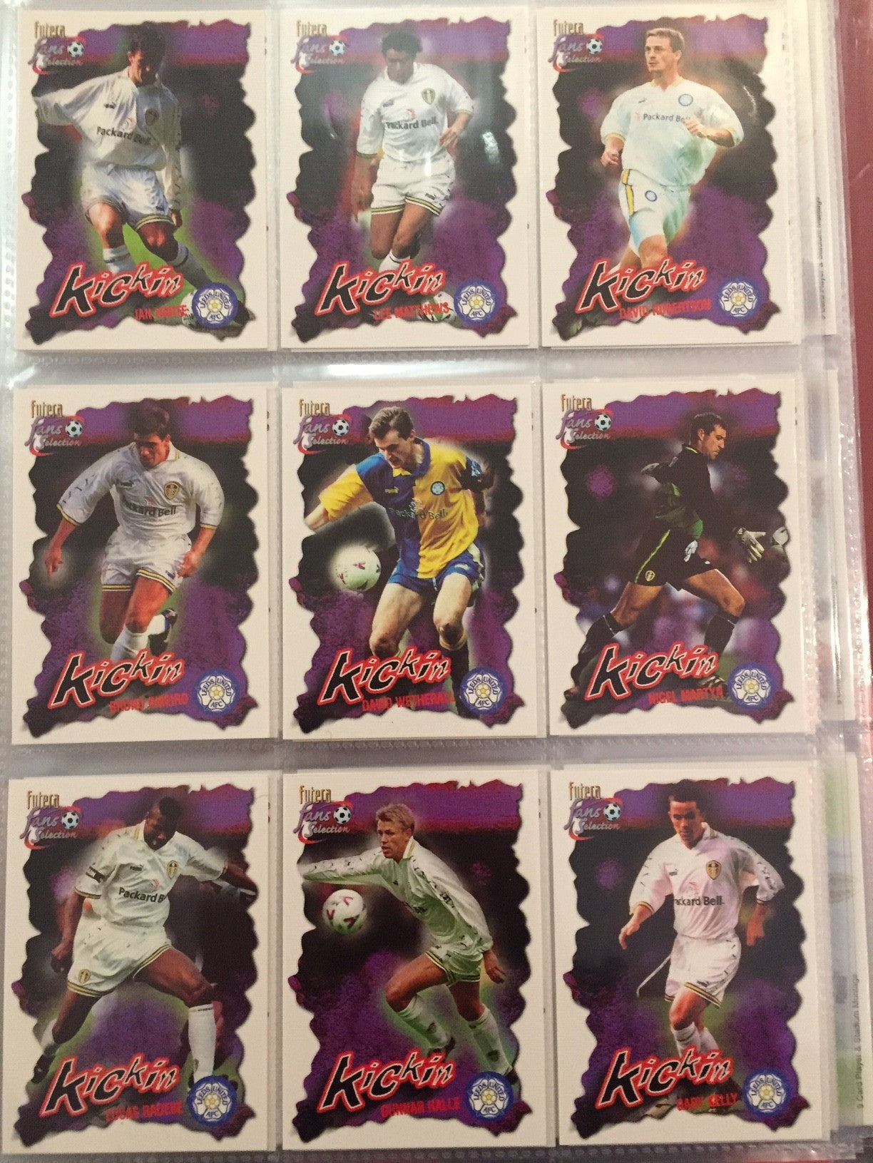 LEEDS UNITED - FUTERA 1999 - KOMPLETT SETT MED 99 KORT I PERM