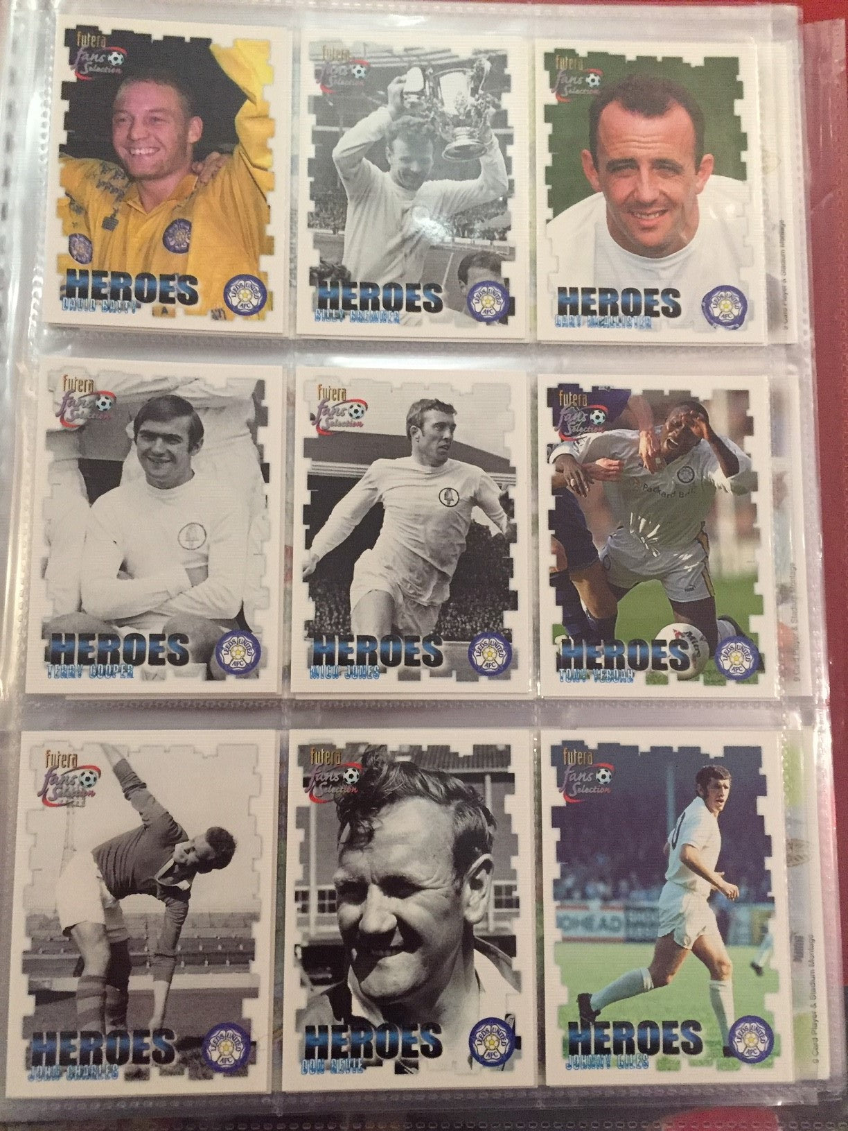 LEEDS UNITED - FUTERA 1999 - KOMPLETT SETT MED 99 KORT I PERM