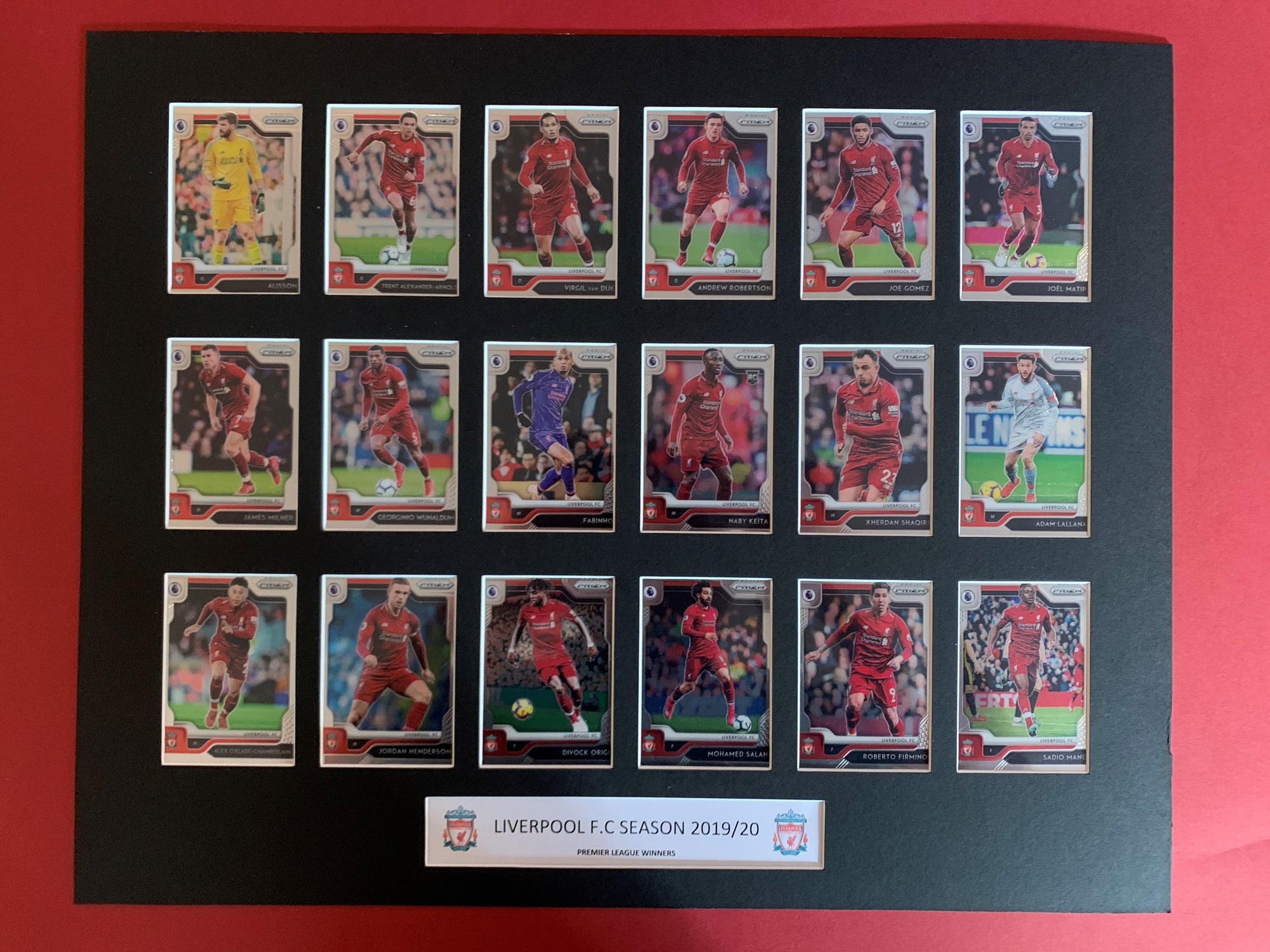 LIVERPOOL FOTBALLKORTMONTASJE FRA PANINI PRIZM PREMIER LEAGUE 2019/20 - PREMIER LEAGUE WINNERS
