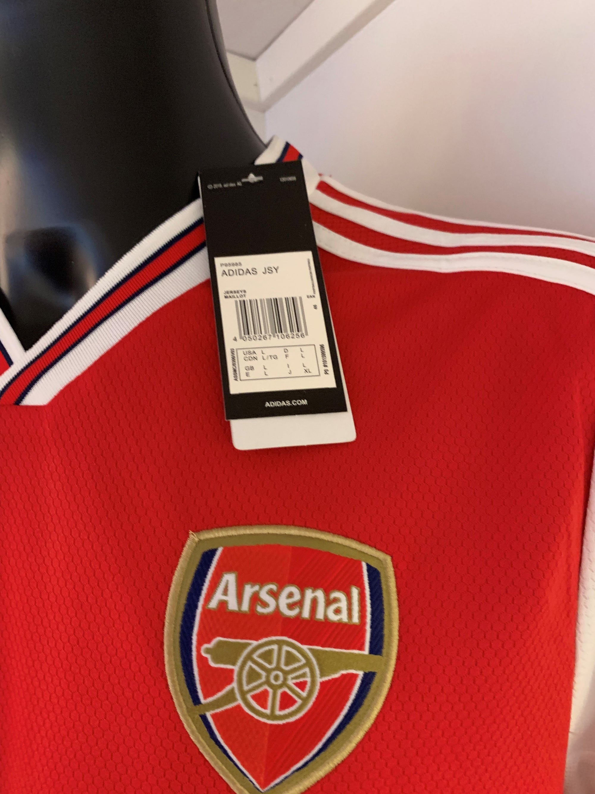 ALEXANDRE LACAZETTE - SIGNERT DRAKT MED EKTEHETSBEVIS/COA