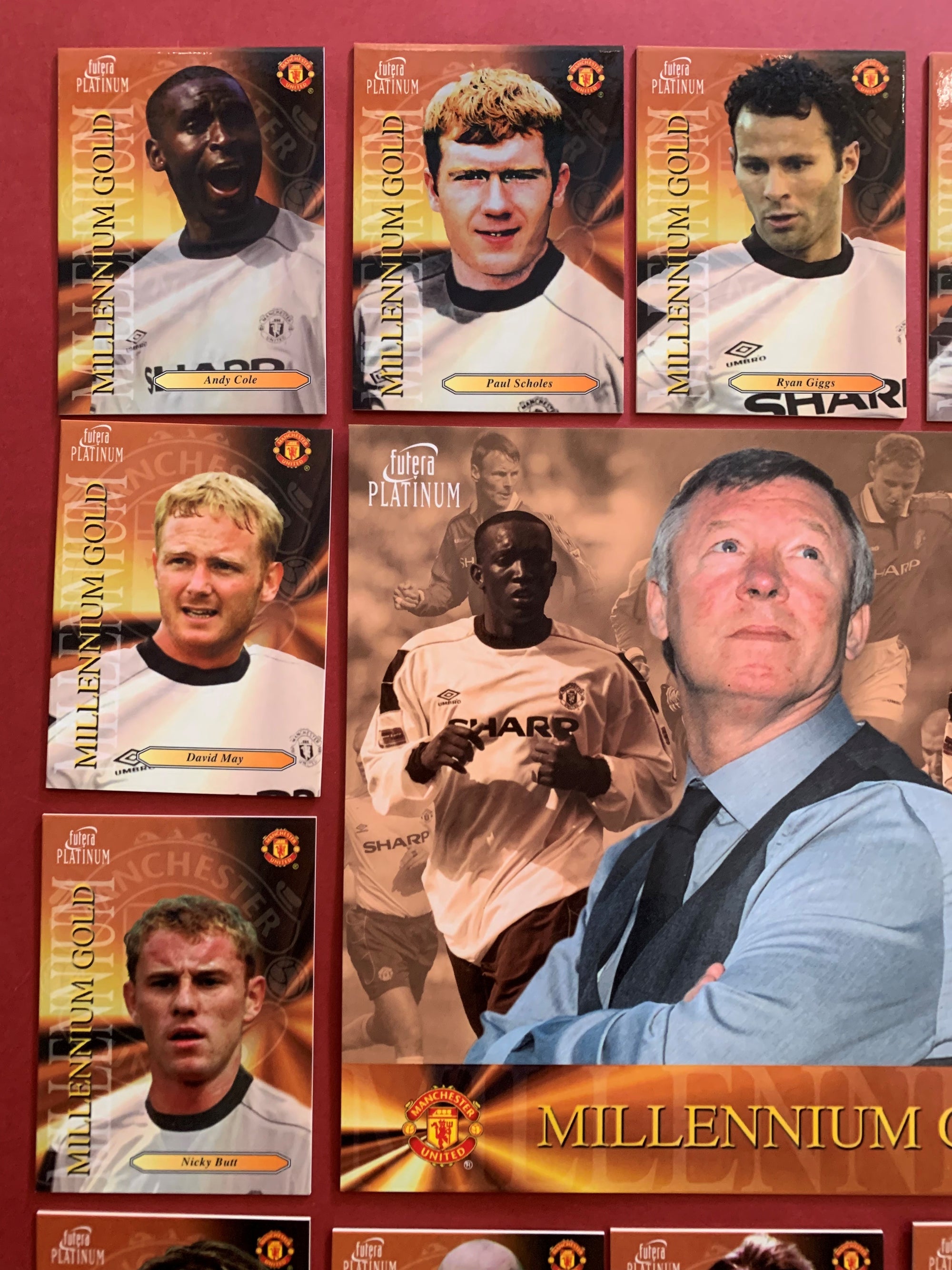 000. MANCHESTER UNITED - FUTERA PLATINUM 2000 - MILLENNIUM GOLD