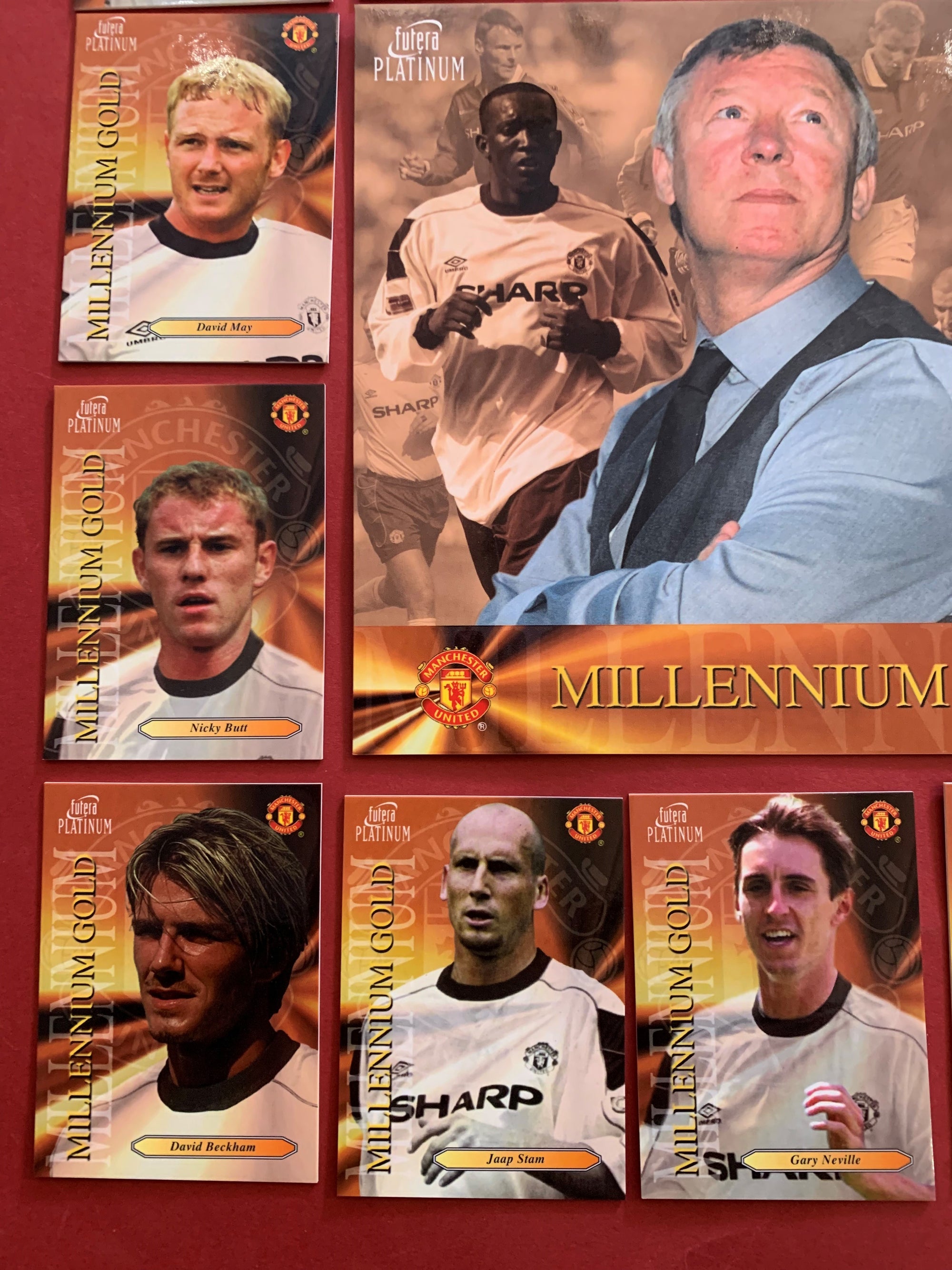 000. MANCHESTER UNITED - FUTERA PLATINUM 2000 - MILLENNIUM GOLD