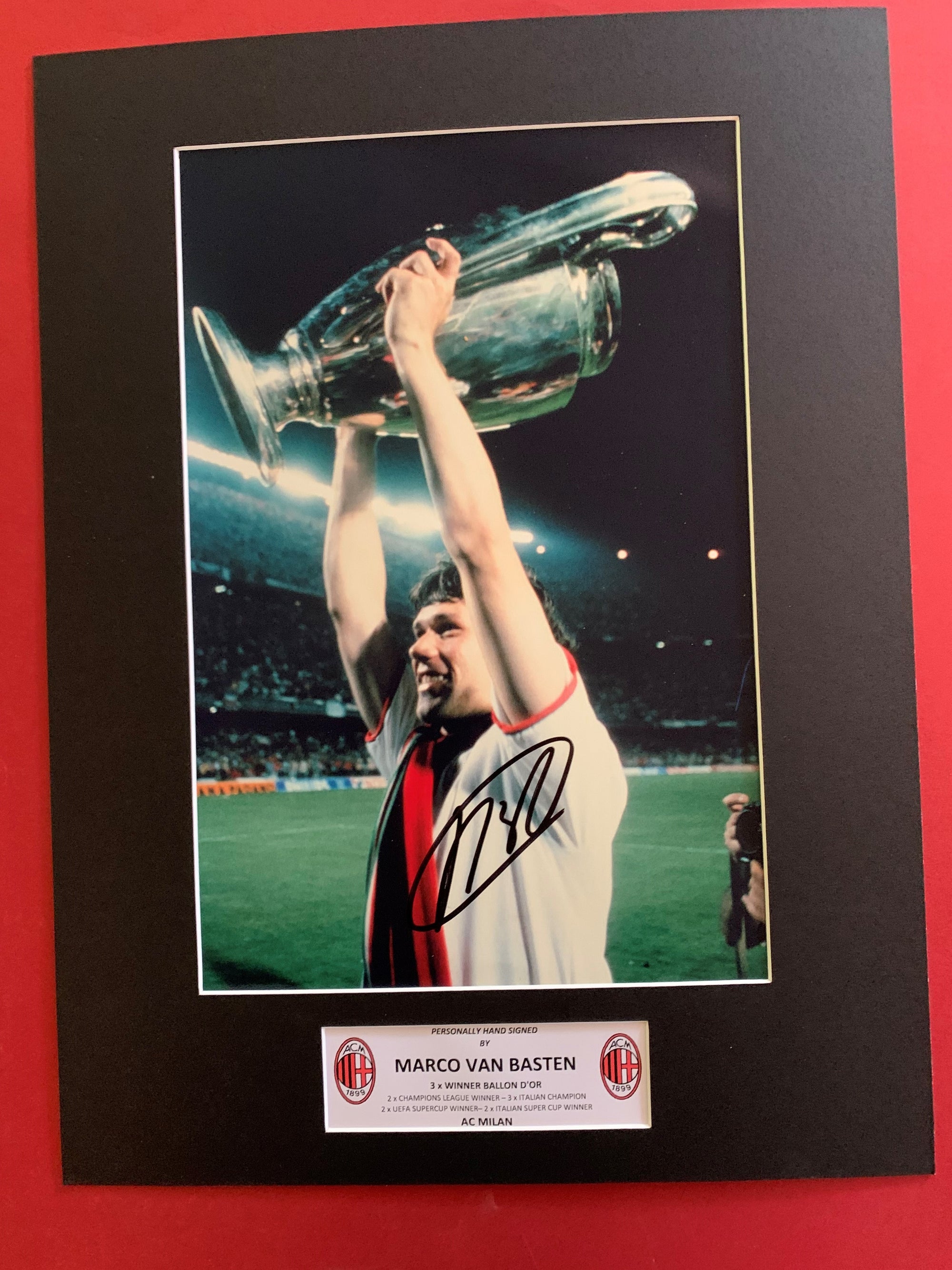 MARCO VAN BASTEN - SIGNERT BILDE MED EKTEHETSBEVIS/COA