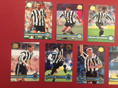 000. NEWCASTLE UNITED KOMPLETT SETT MED FOTBALLKORT MERLIN`S PREMIER GOLD 1997/98