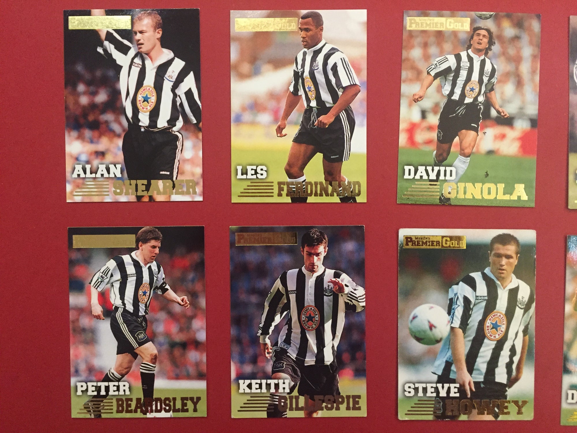 000. NEWCASTLE UNITED KOMPLETT SETT MED FOTBALLKORT MERLIN`S PREMIER GOLD 1996/97