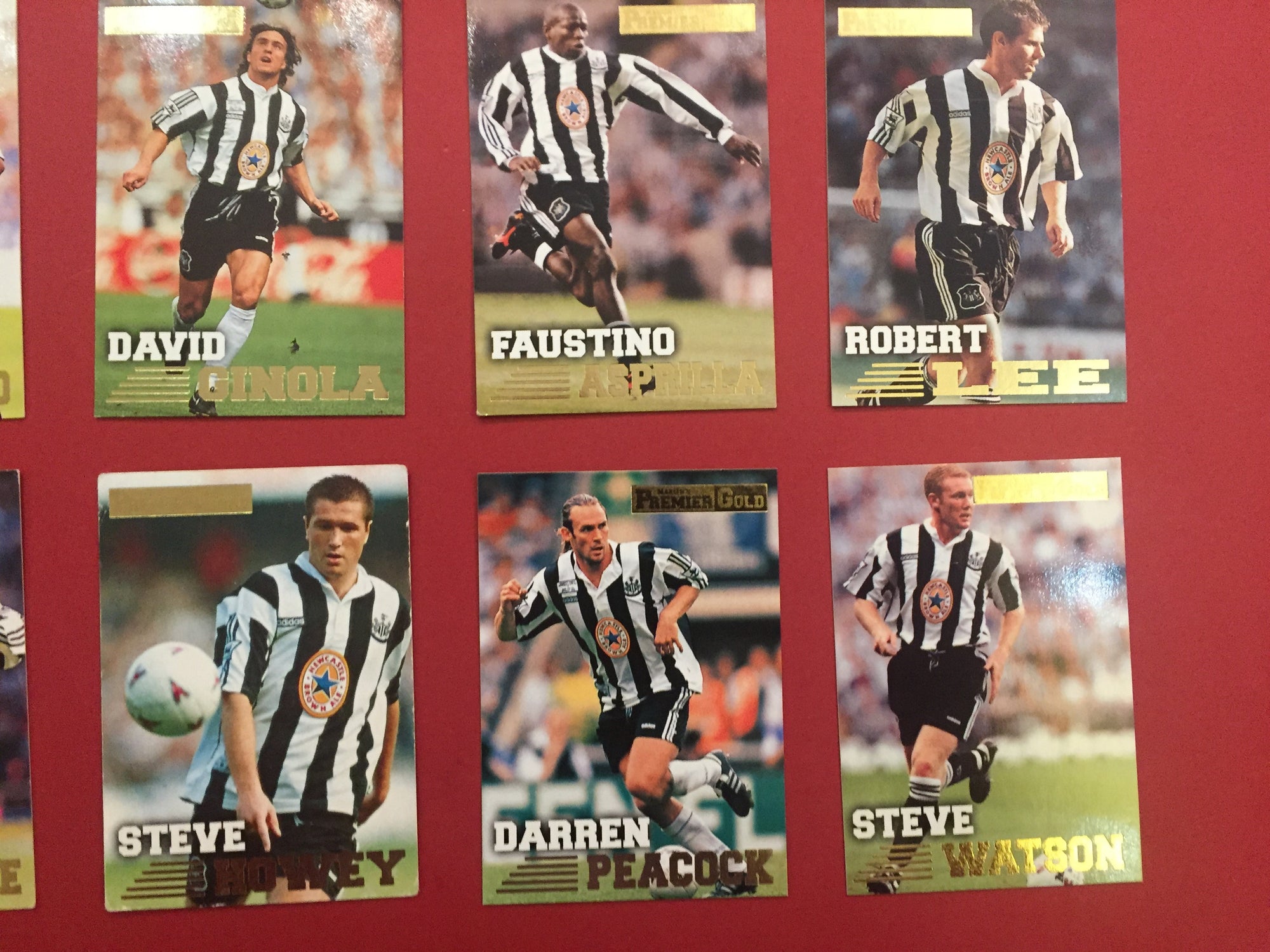 000. NEWCASTLE UNITED KOMPLETT SETT MED FOTBALLKORT MERLIN`S PREMIER GOLD 1996/97