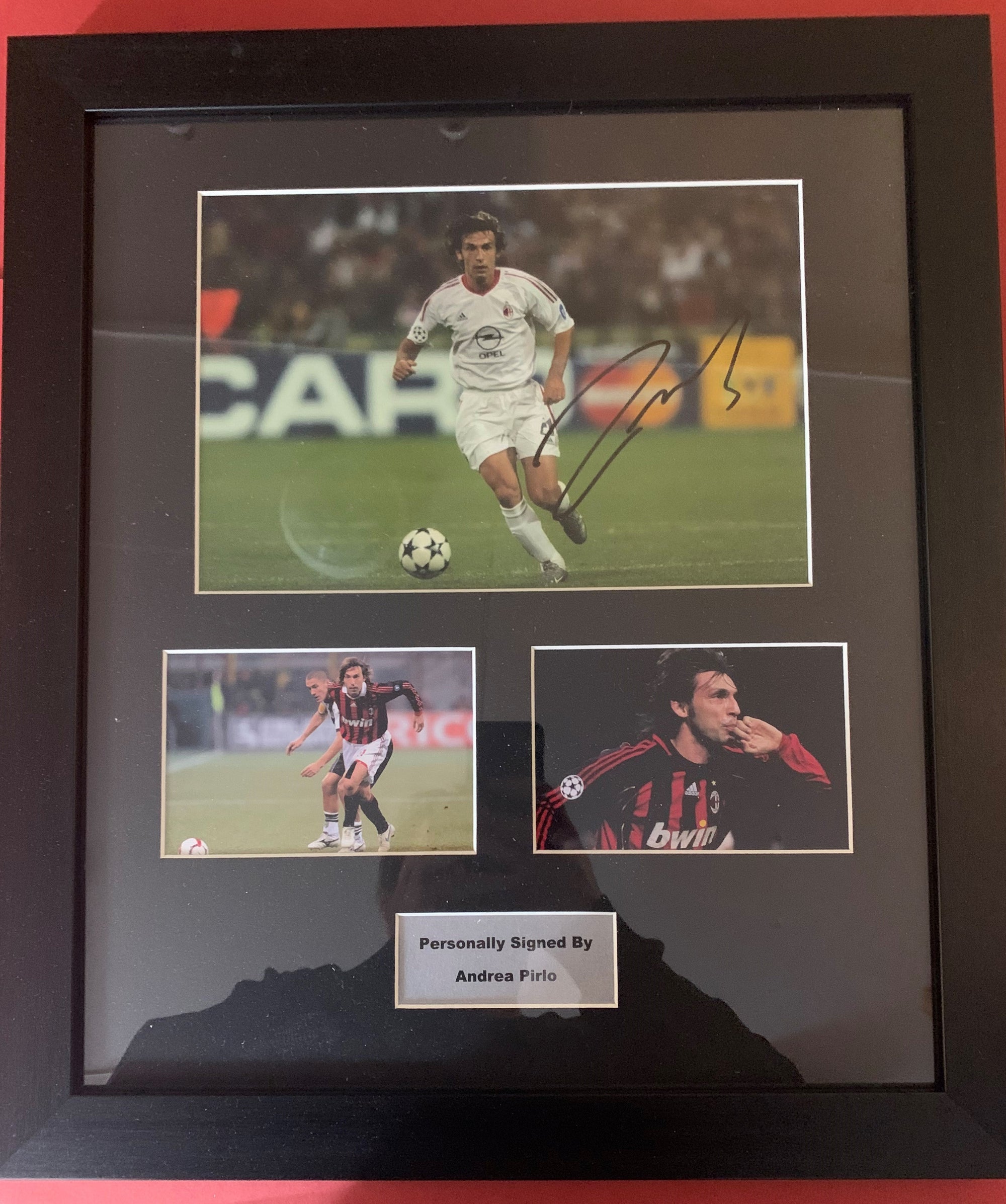 ANDREA PIRLO -  INNRAMMET OG SIGNERT BILDE MED EKTEHETSBEVIS/COA