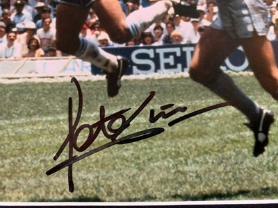 PETER SHILTON - SIGNERT BILDE MED EKTEHETSBEVIS/COA