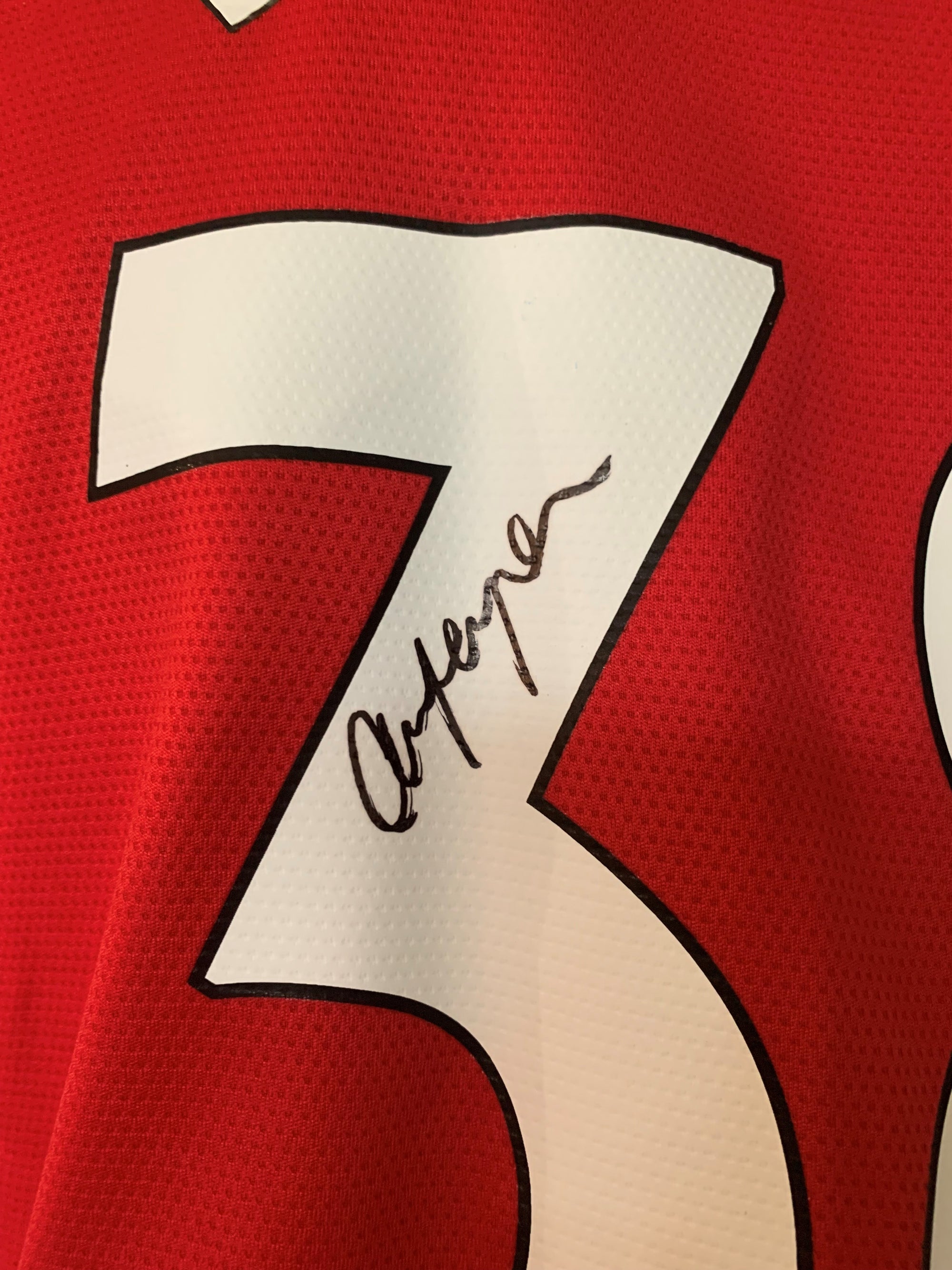 SIR ALEX FERGUSON - "38 TROPHIES" - SIGNERT DRAKT MED EKTEHETSBEVIS/COA