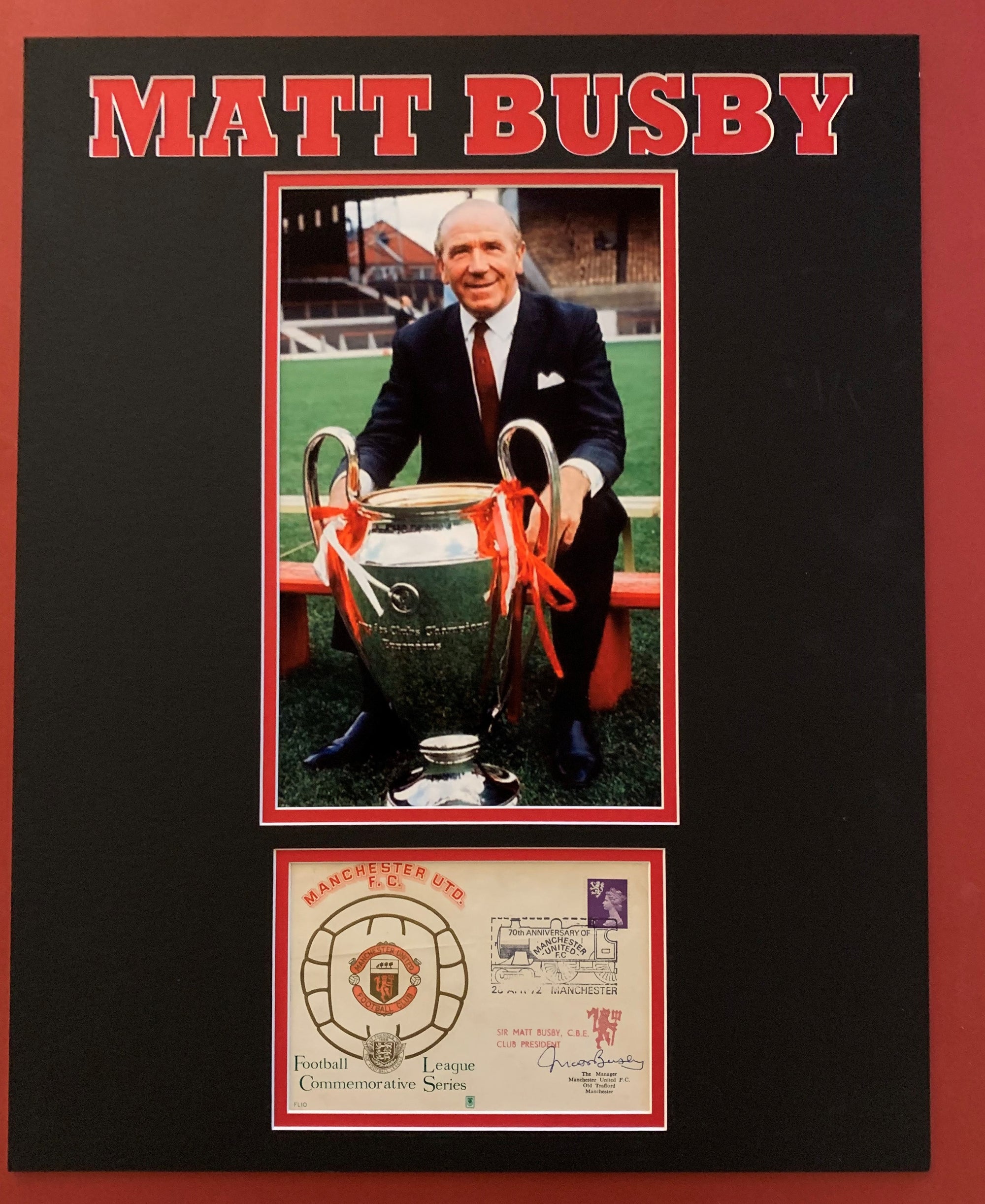 SIR MATT BUSBY - SIGNERT MONTASJE MED EKTEHETSBEVIS/COA