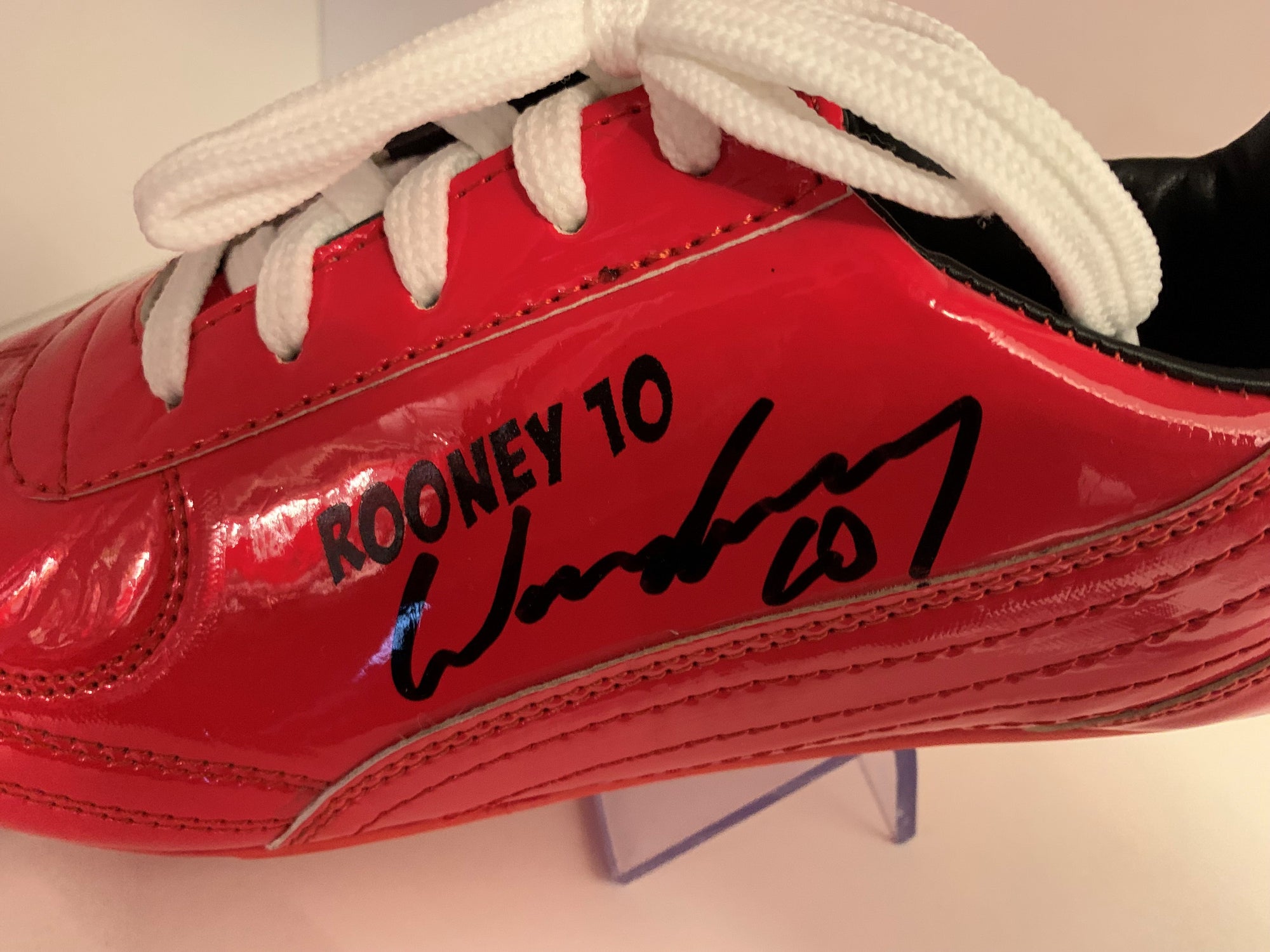 WAYNE ROONEY - SIGNERT "ROONEY 10" SKO MED EKTEHETSBEVIS/COA