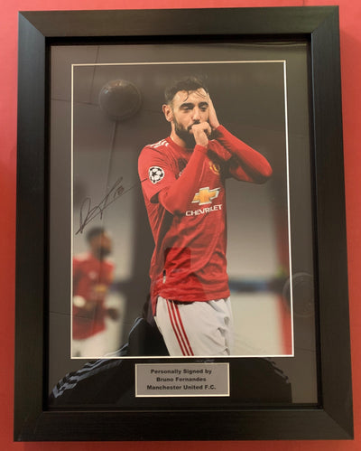 BRUNO FERNANDES - SIGNERT BILDE MED EKTEHETSBEVIS/COA