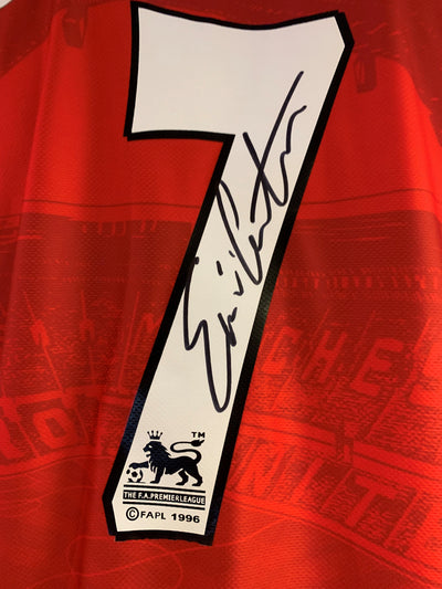 ERIC CANTONA - SIGNERT DRAKT MED EKTEHETSBEVIS/COA