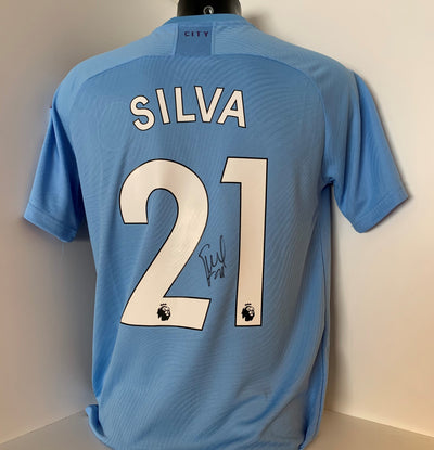 DAVID SILVA - SIGNERT DRAKT MED EKTEHETSBEVIS/COA