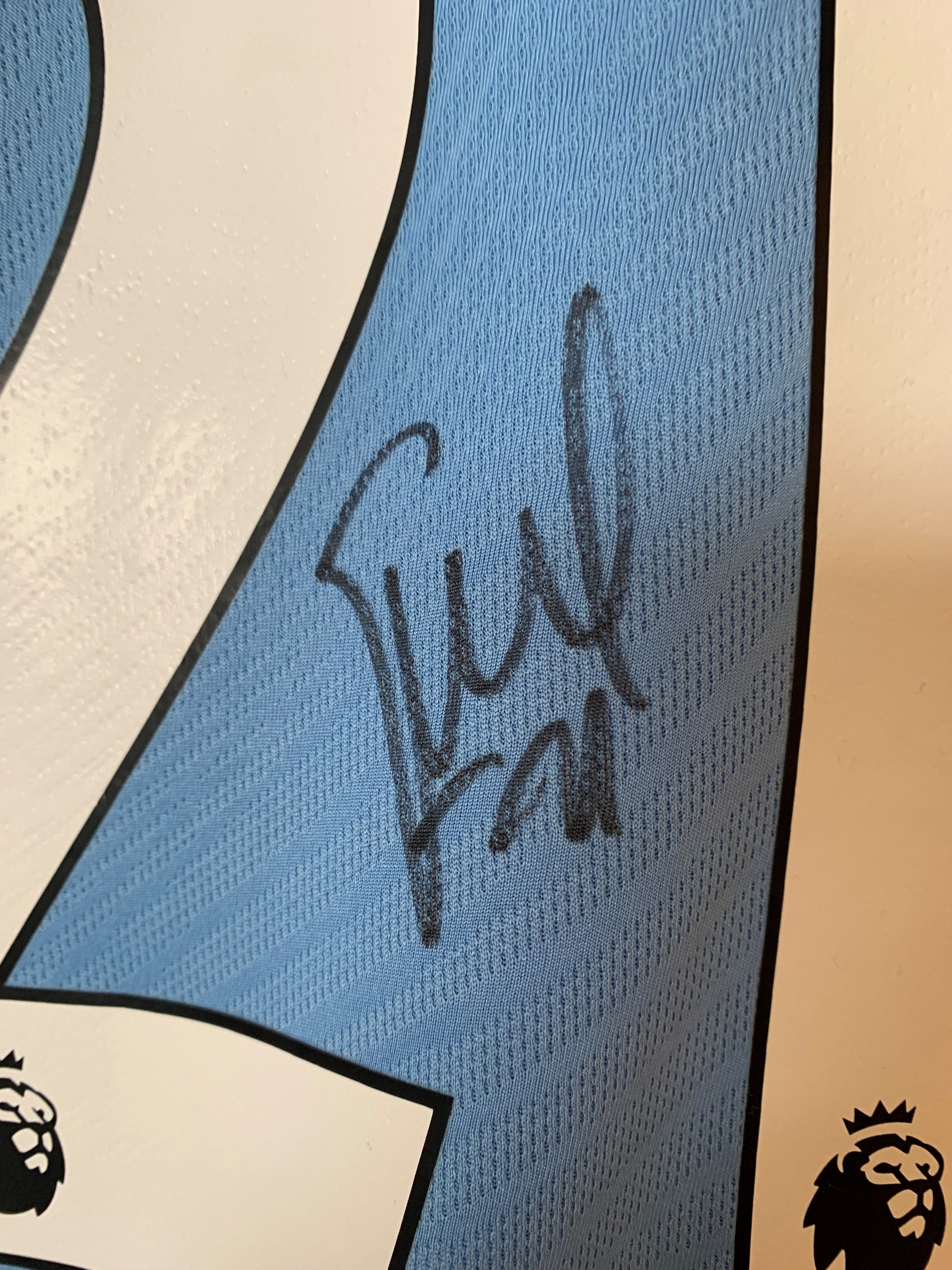 DAVID SILVA - SIGNERT DRAKT MED EKTEHETSBEVIS/COA