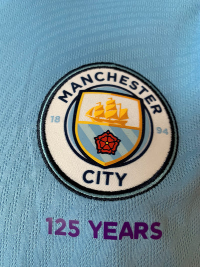 DAVID SILVA - SIGNERT DRAKT MED EKTEHETSBEVIS/COA