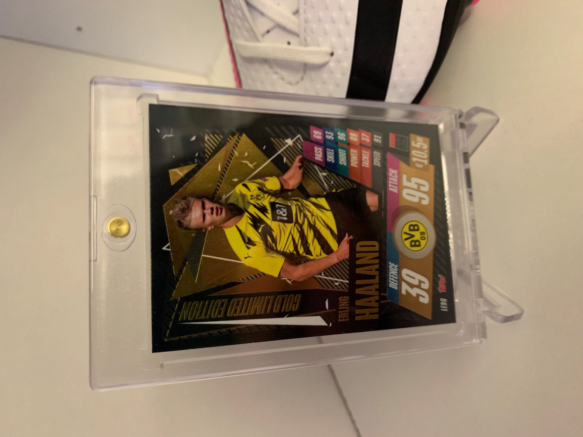 ERLING BRAUT HAALAND - SIGNERT SKO MED EKTEHETSBEVIS/COA