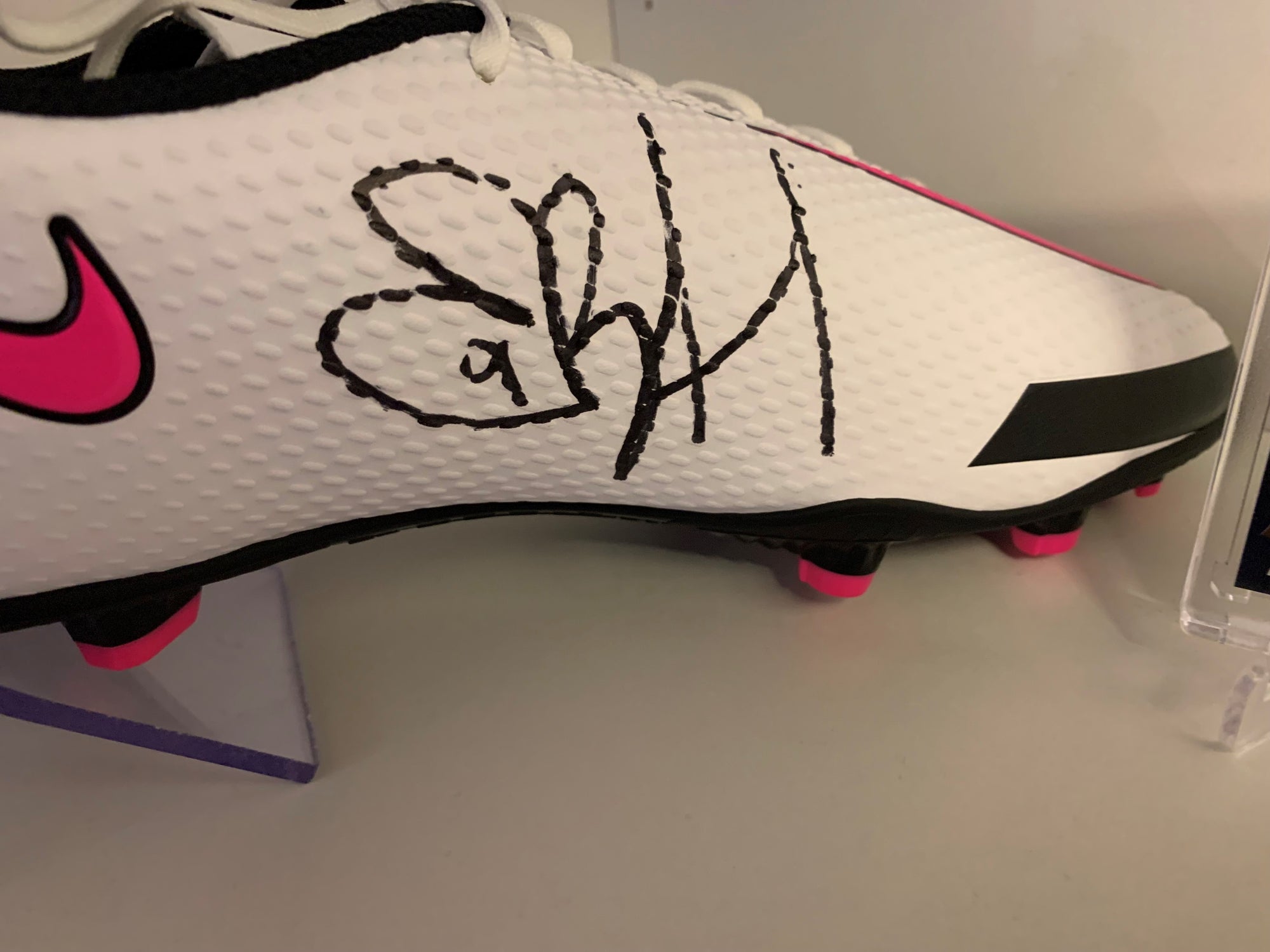 ERLING BRAUT HAALAND - SIGNERT SKO MED EKTEHETSBEVIS/COA