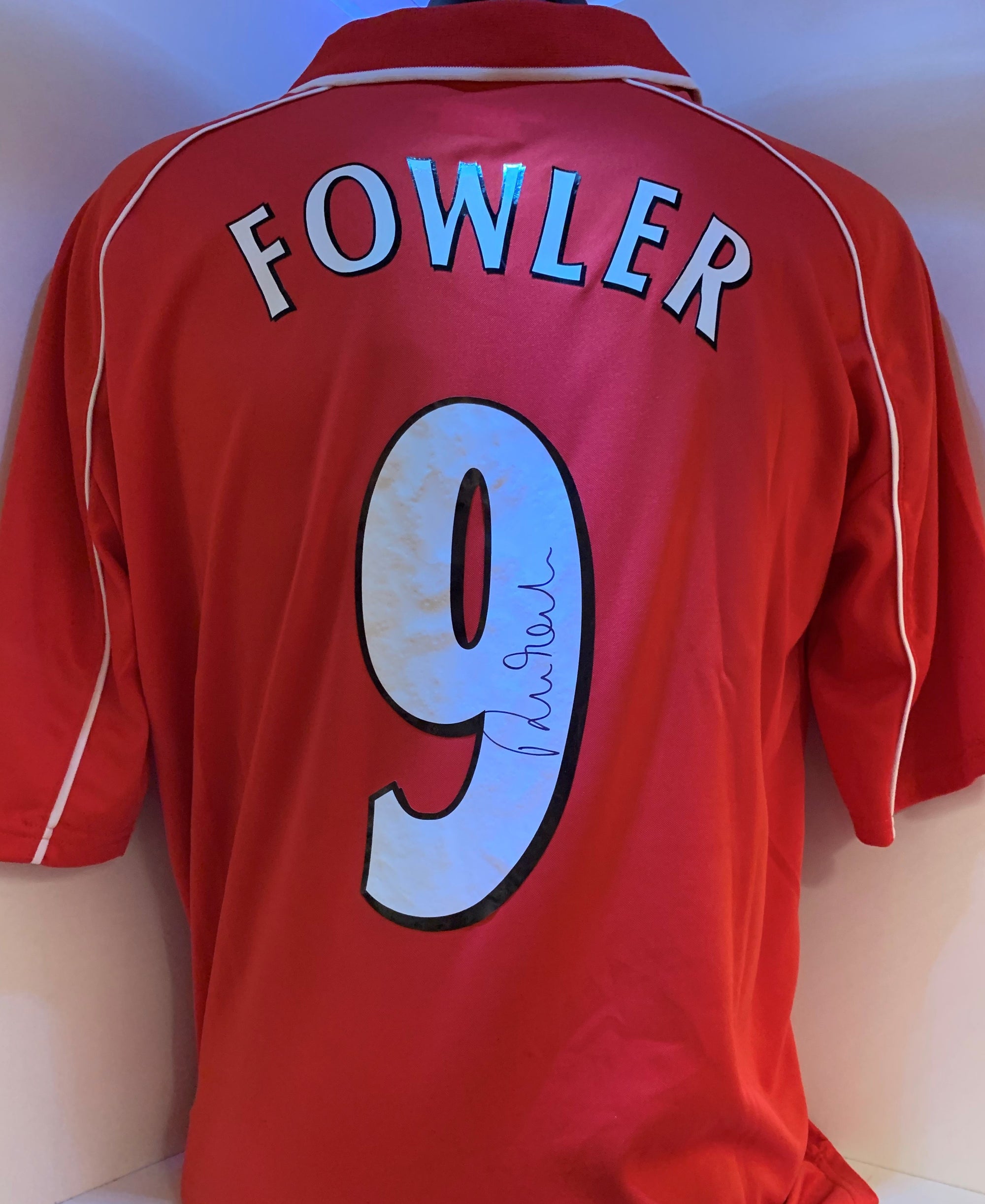 ROBBIE FOWLER - SIGNERT DRAKT MED EKTEHETSBEVIS/COA