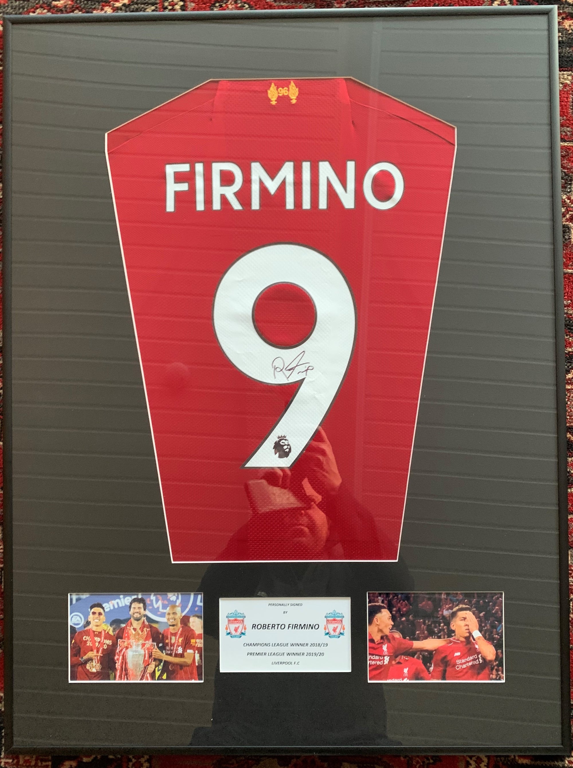 ROBERTO FIRMINO - FERDIG INNRAMMET SIGNERT DRAKT MED EKTEHETSBEVIS/COA