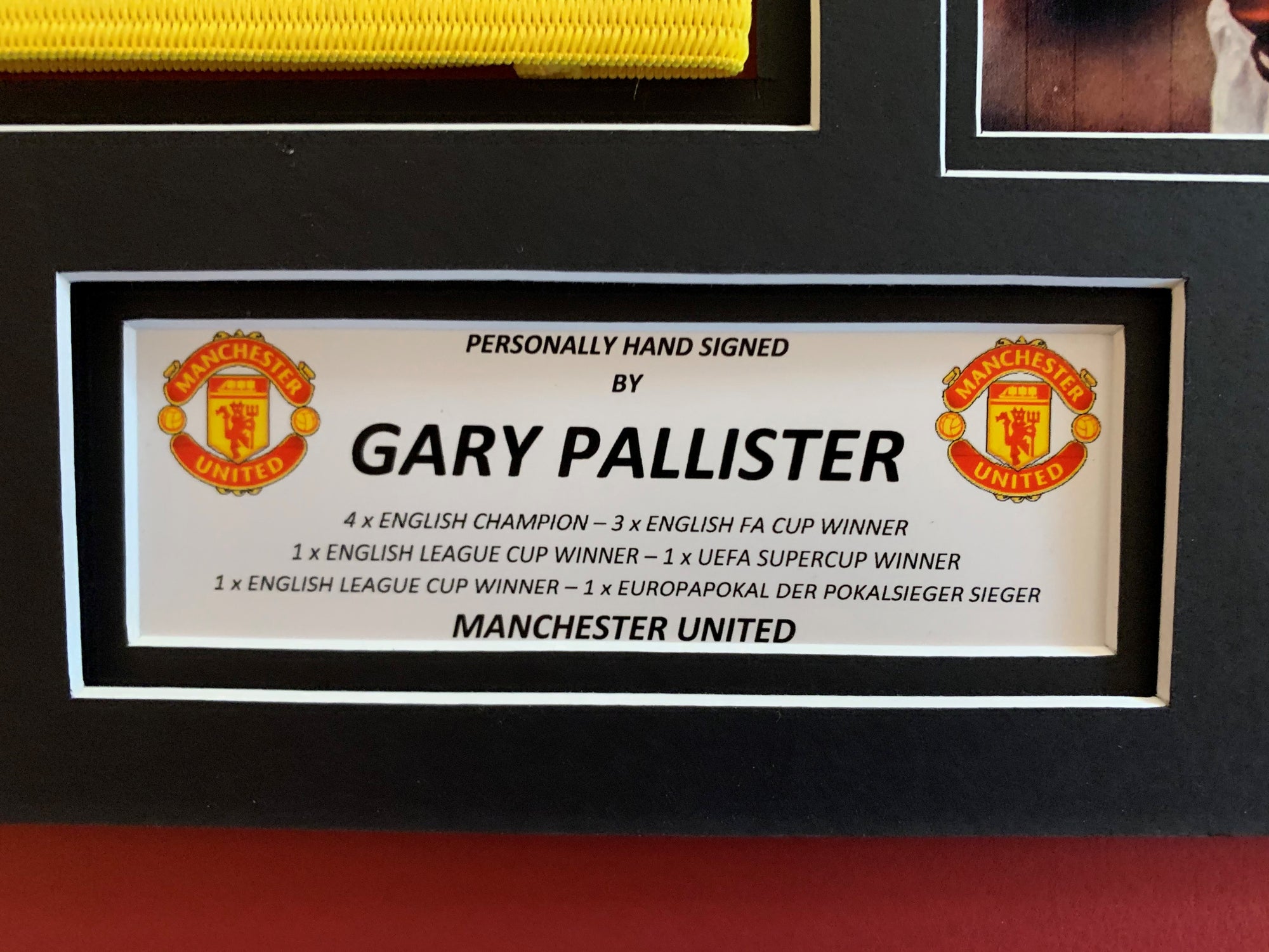 GARY PALLISTER - SIGNERT KAPTEINSBIND MED EKTEHETSBEVIS/COA