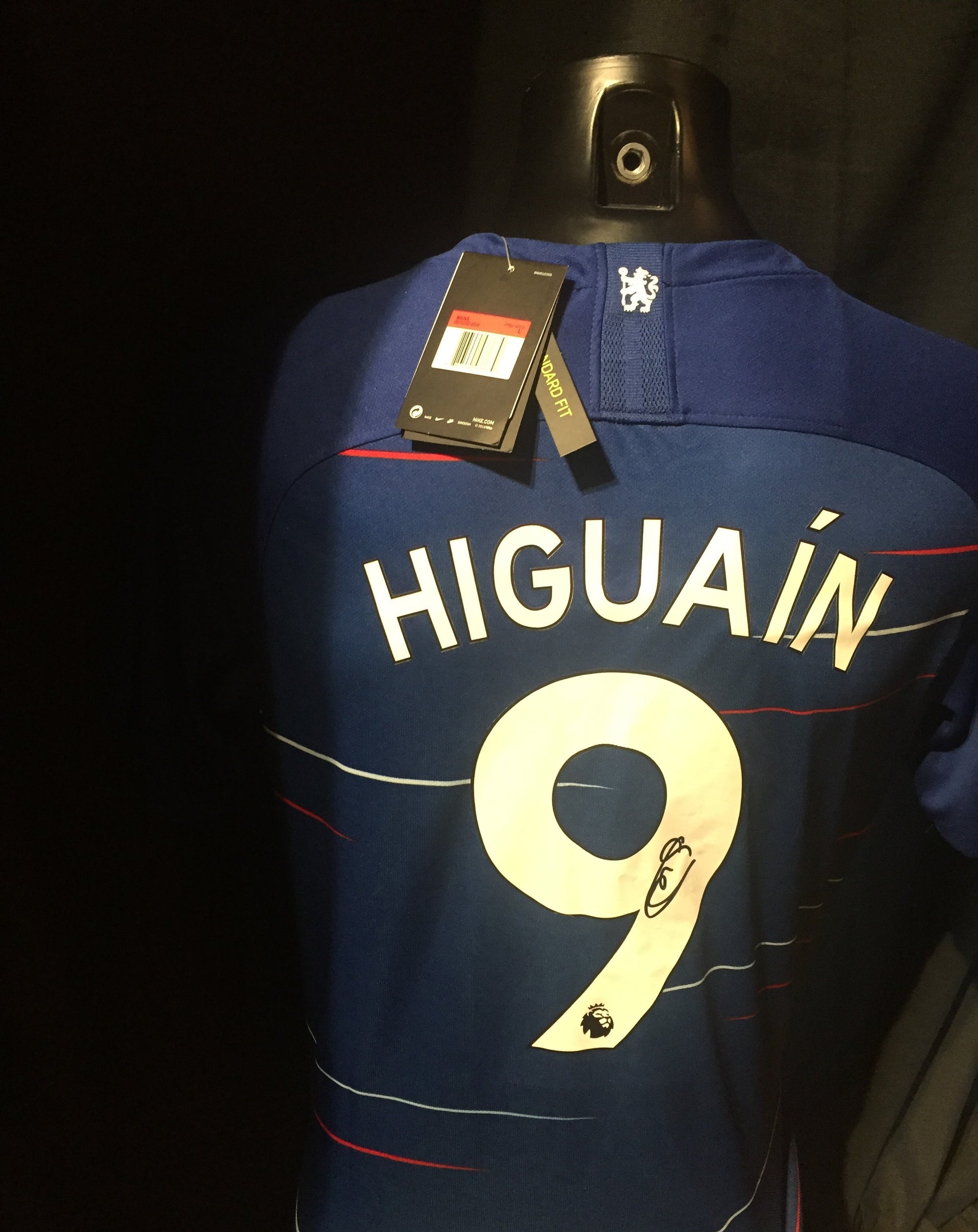 GONZALO HIGUAIN - SIGNERT DRAKT MED EKTEHETSBEVIS/COA